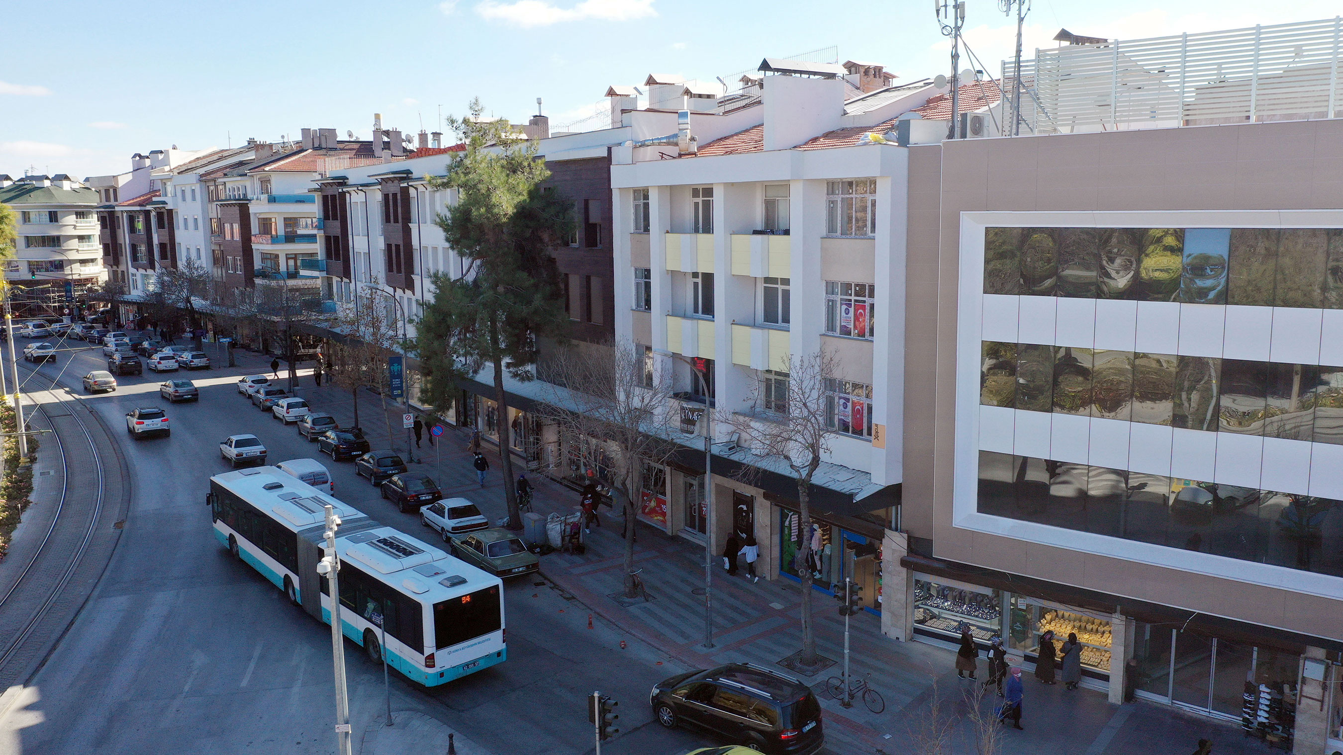 Alaaddin Caddesi'ndeki Binalar Tarihi Dokuya Uygun Hale Geliyor