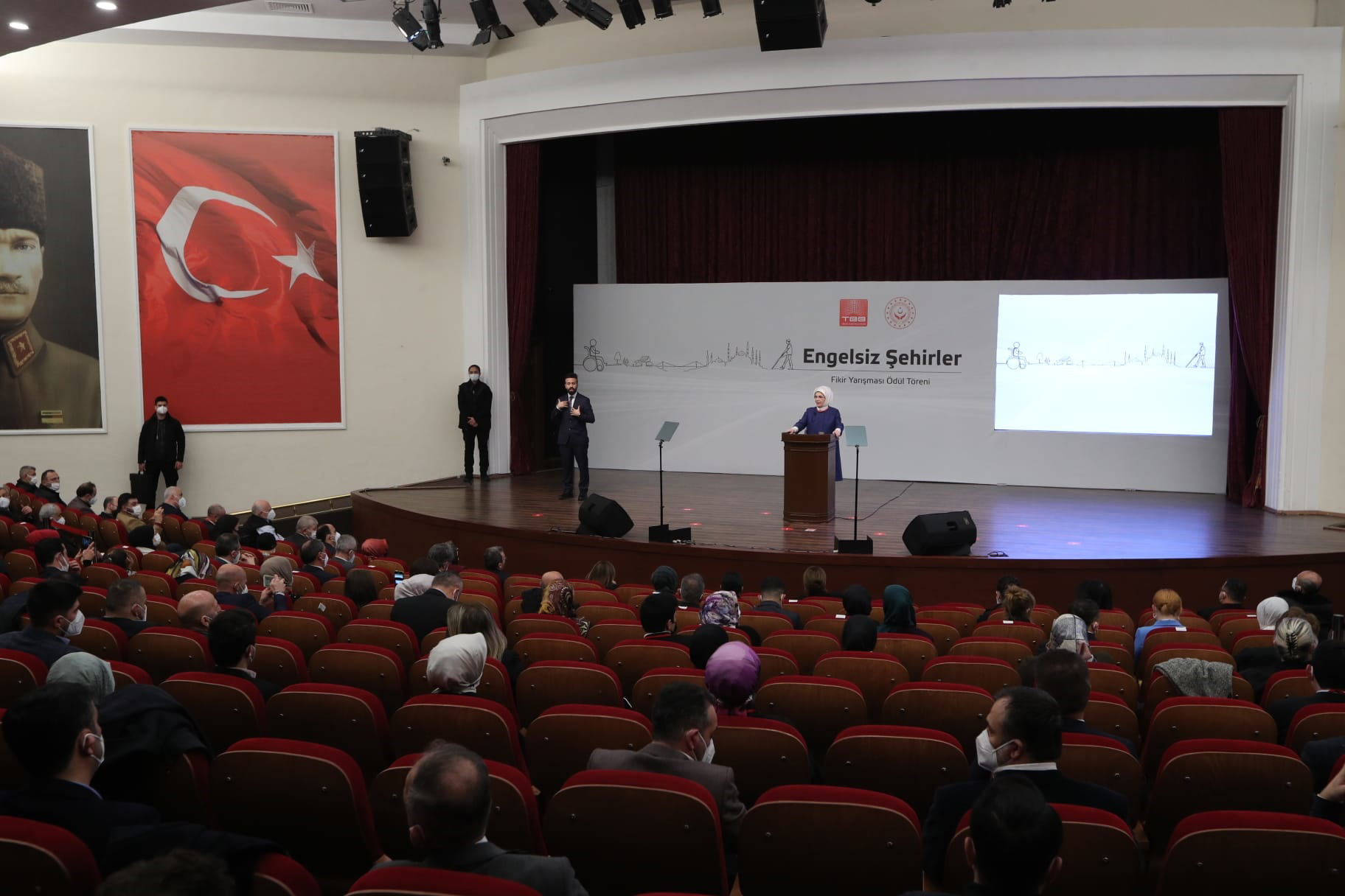 Konya Büyükşehir'in Projesine Emine Erdoğan Hanımefendi'den Ödül