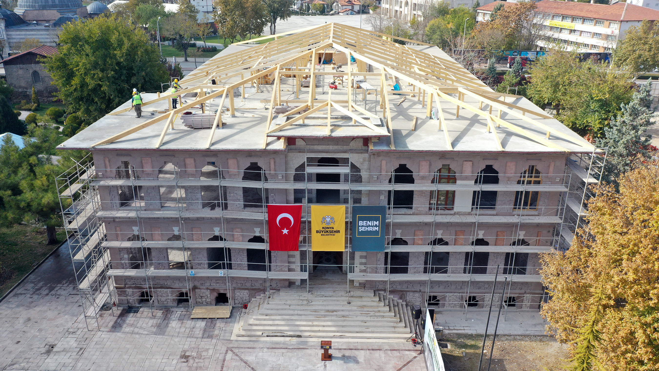 Başkan Altay Büyükşehir Belediyesi Taş Binayı Tanıttı