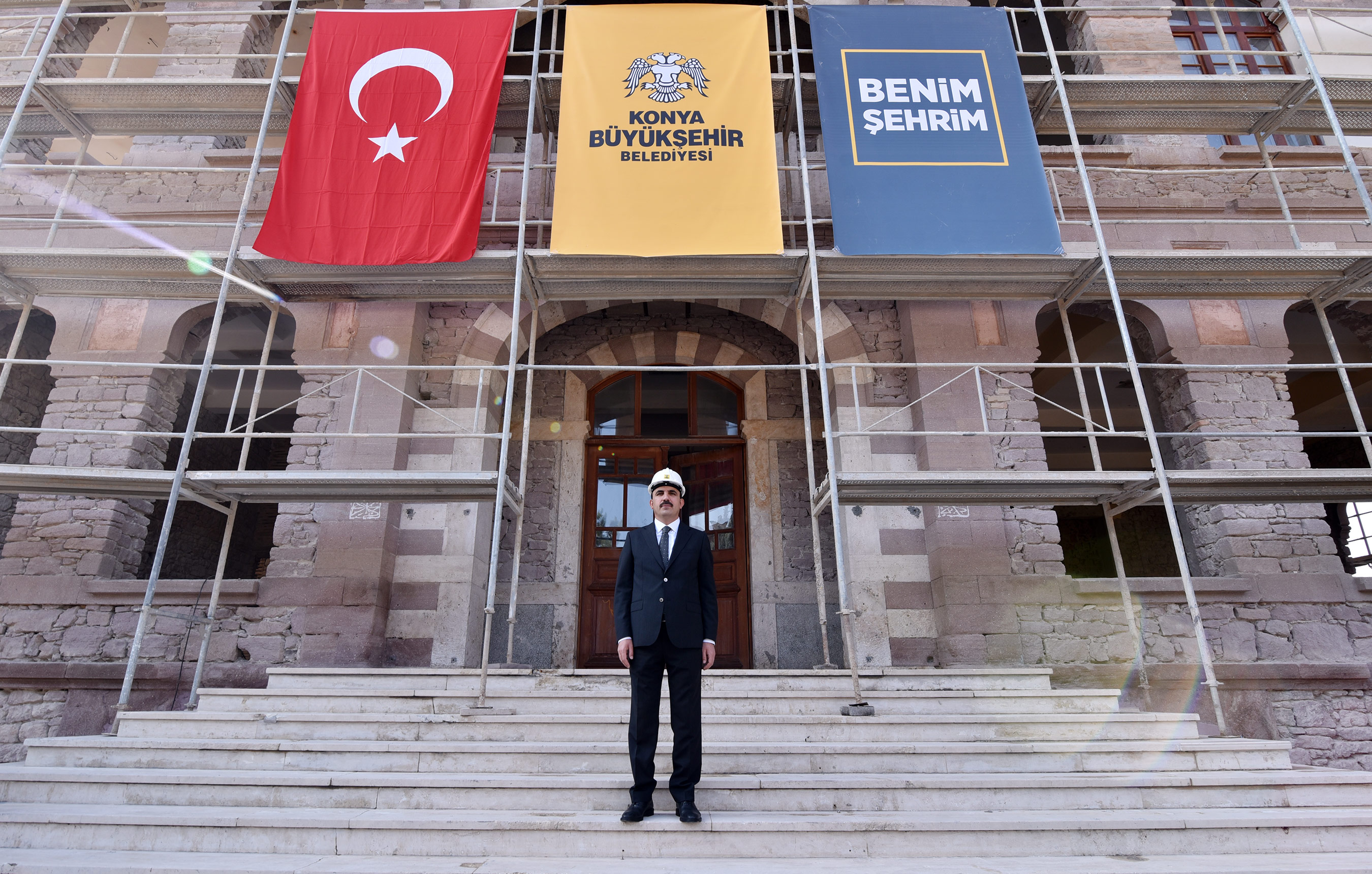 Başkan Altay Büyükşehir Belediyesi Taş Binayı Tanıttı