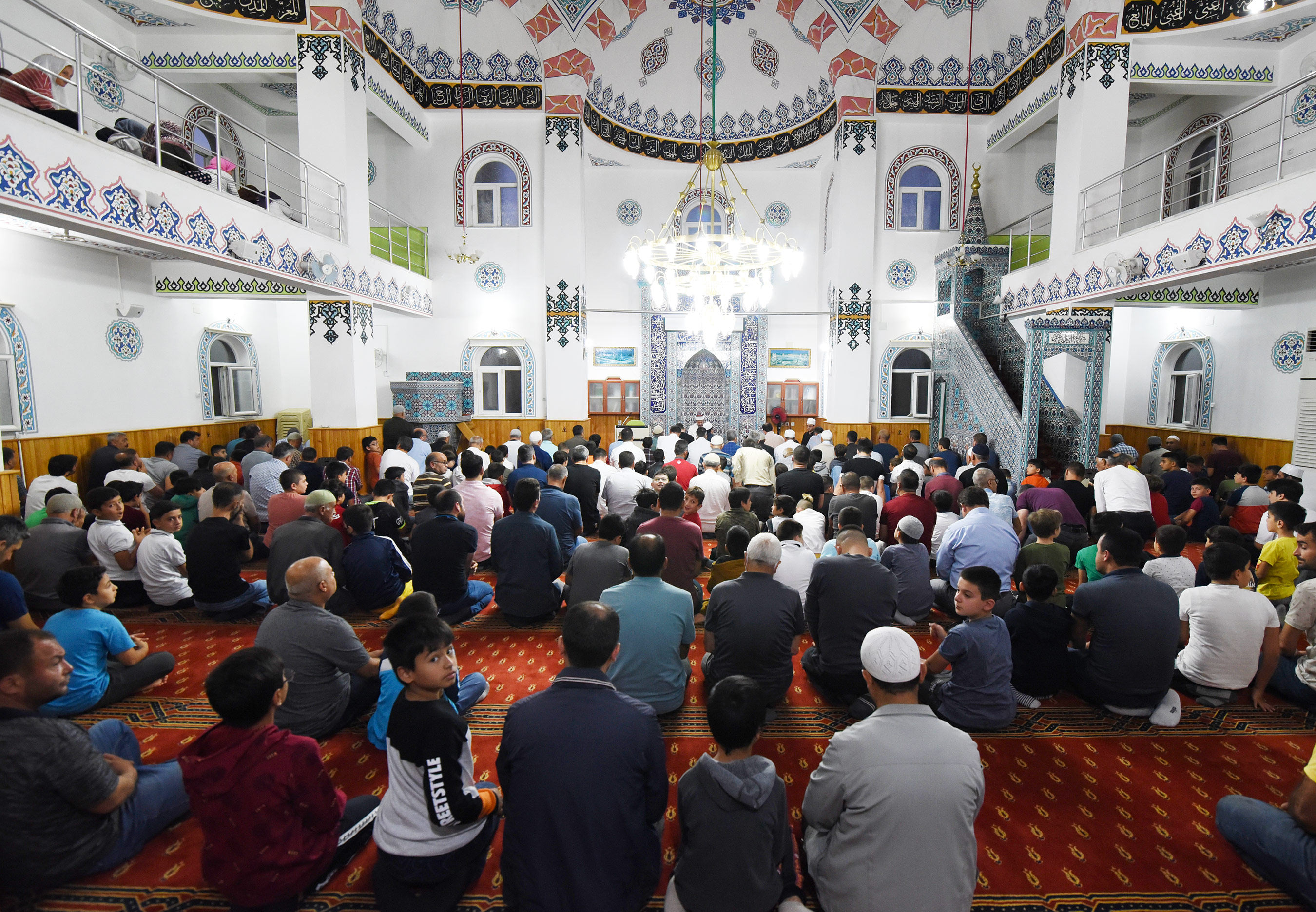 Başkan Altay Akşehir'de Çocuklar ve Gençlerle Buluştu