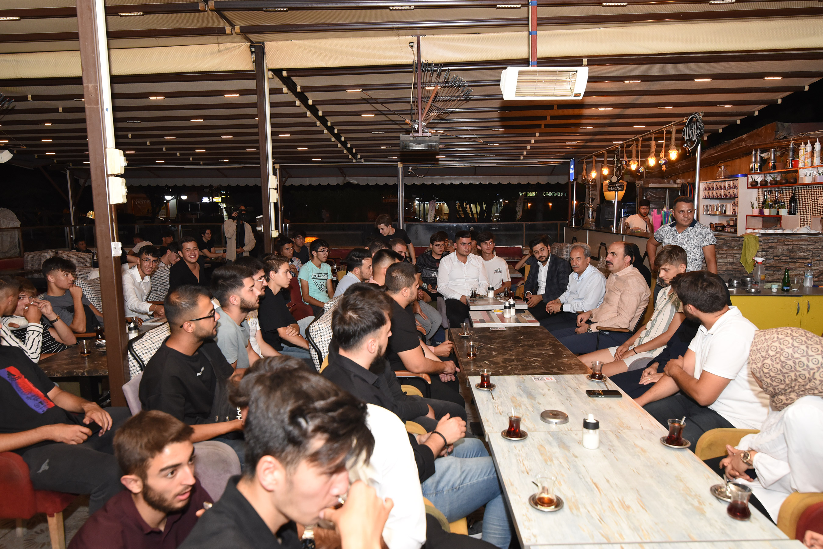 Başkan Altay Akşehir'de Çocuklar ve Gençlerle Buluştu