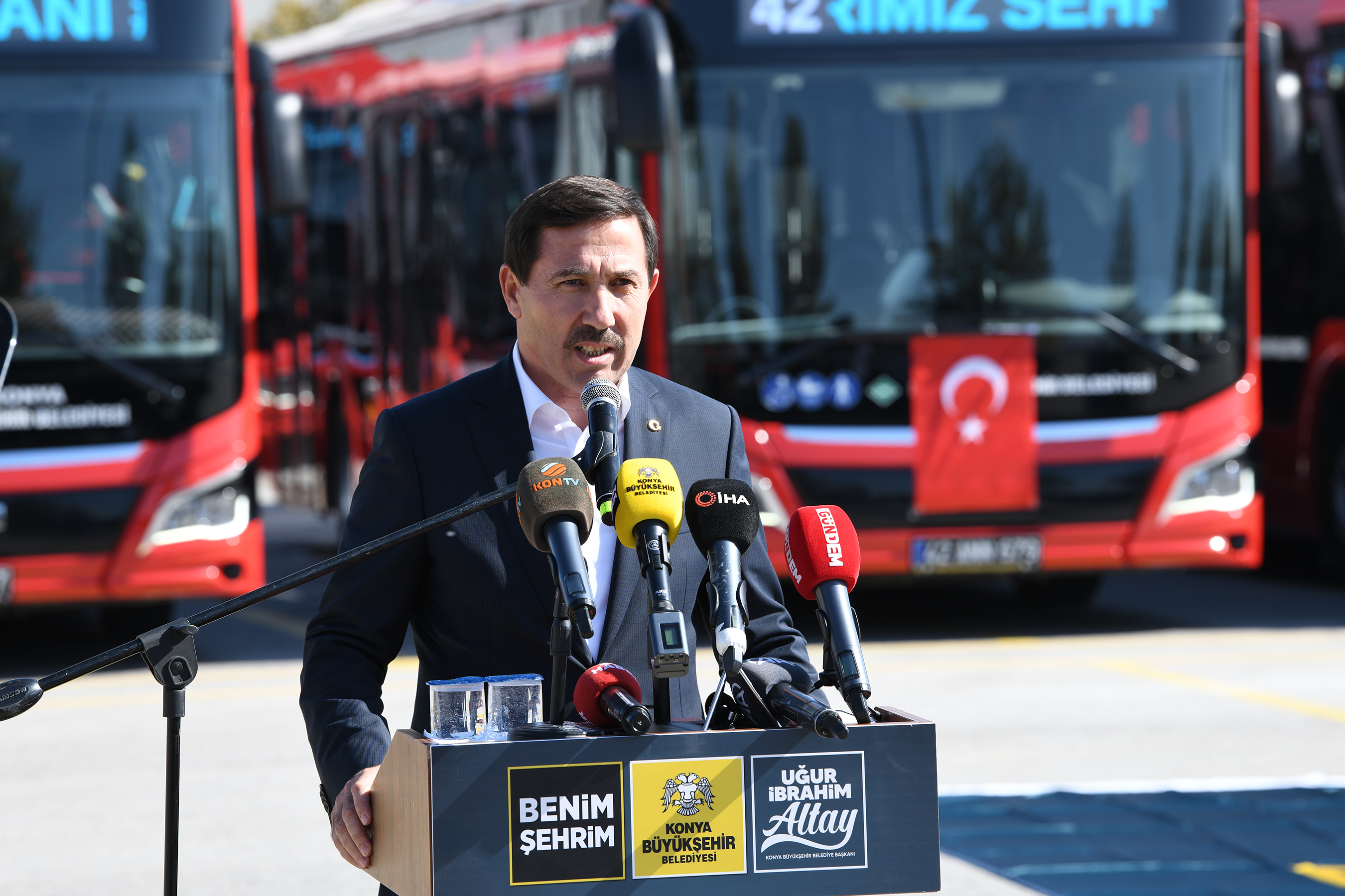 Başkan Altay Öz Kaynakla 664 Milyon Liraya Alınan 288 Aracın Tanıtımını Yaptı