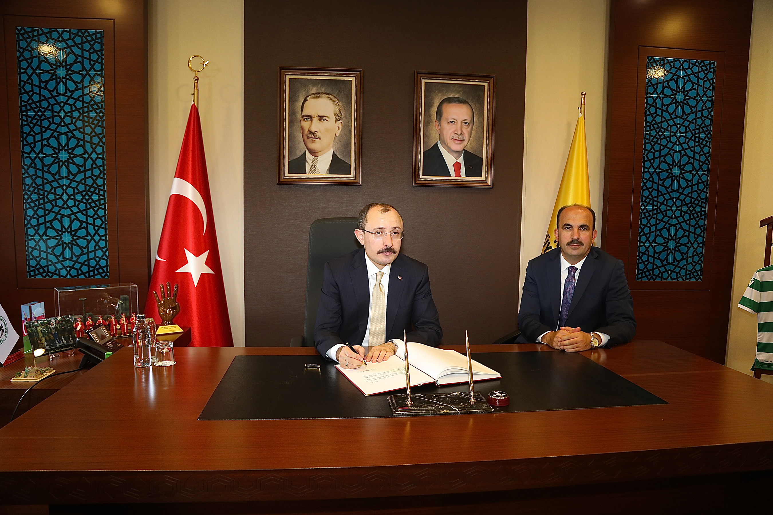 Ticaret Bakanı Mehmet Muş Başkan Altay'ı Ziyaret Etti 