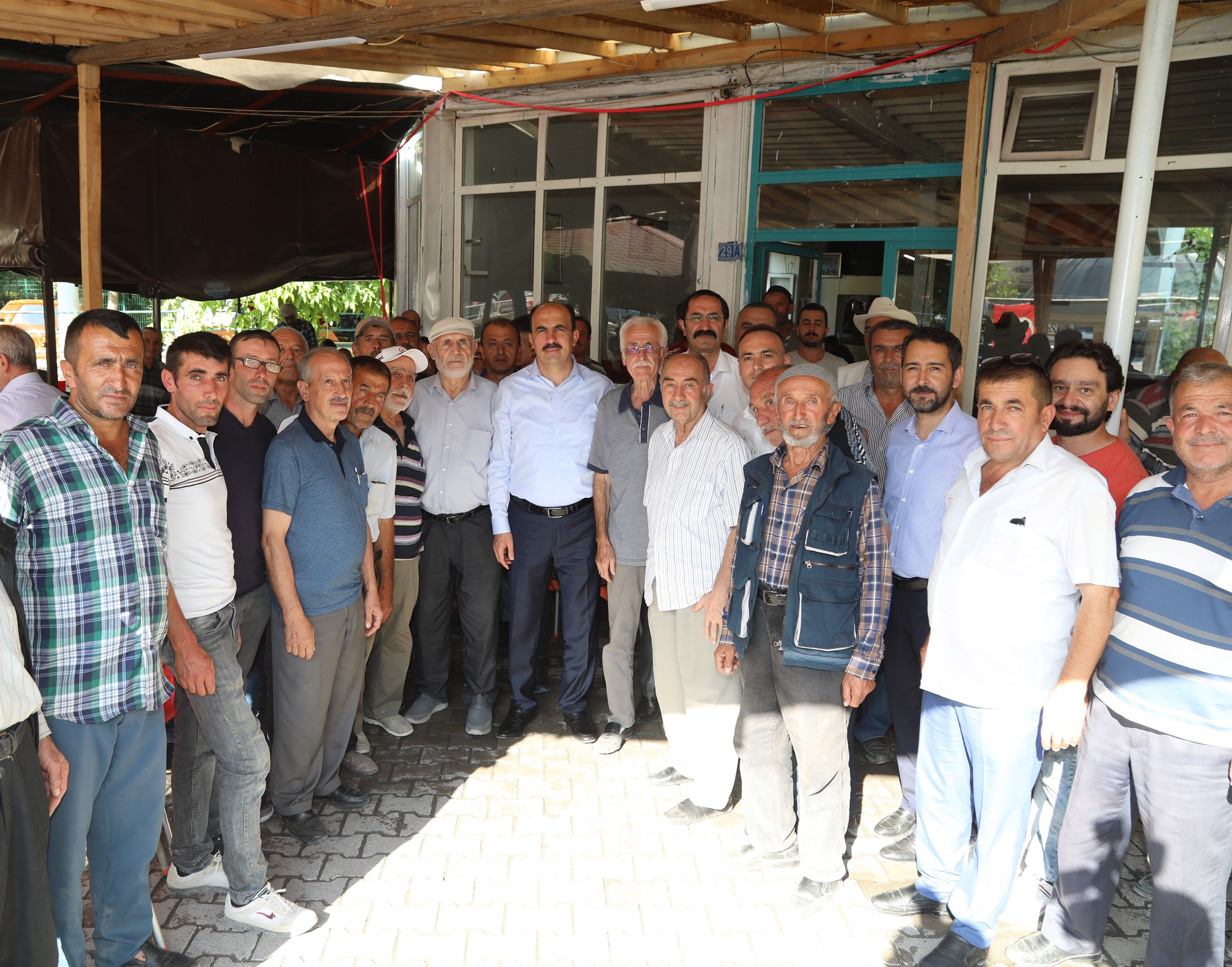 Başkan Altay Beyşehir'in Mahallelerinde Vatandaşlarla Buluştu