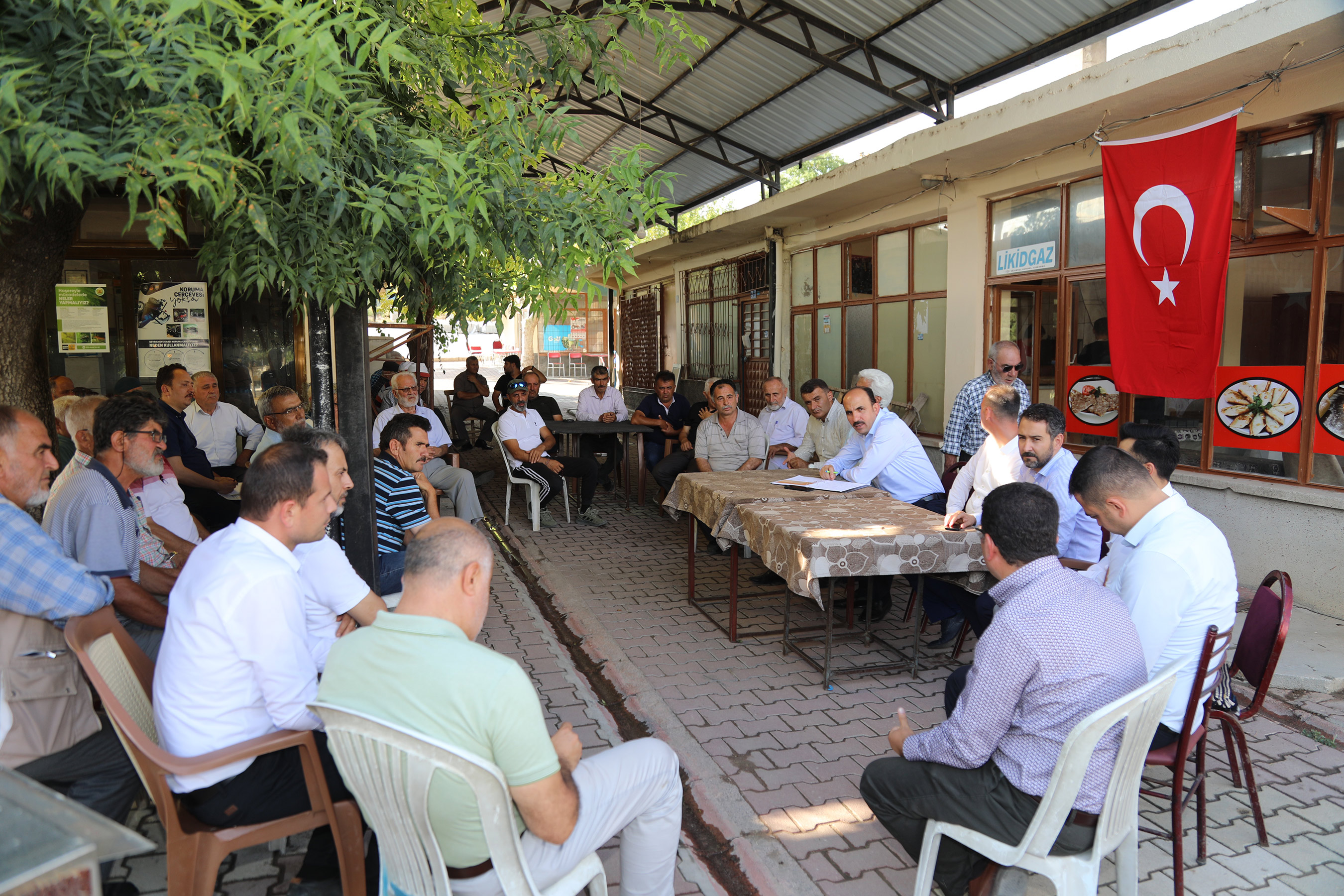 Başkan Altay Beyşehir'in Mahallelerinde Vatandaşlarla Buluştu