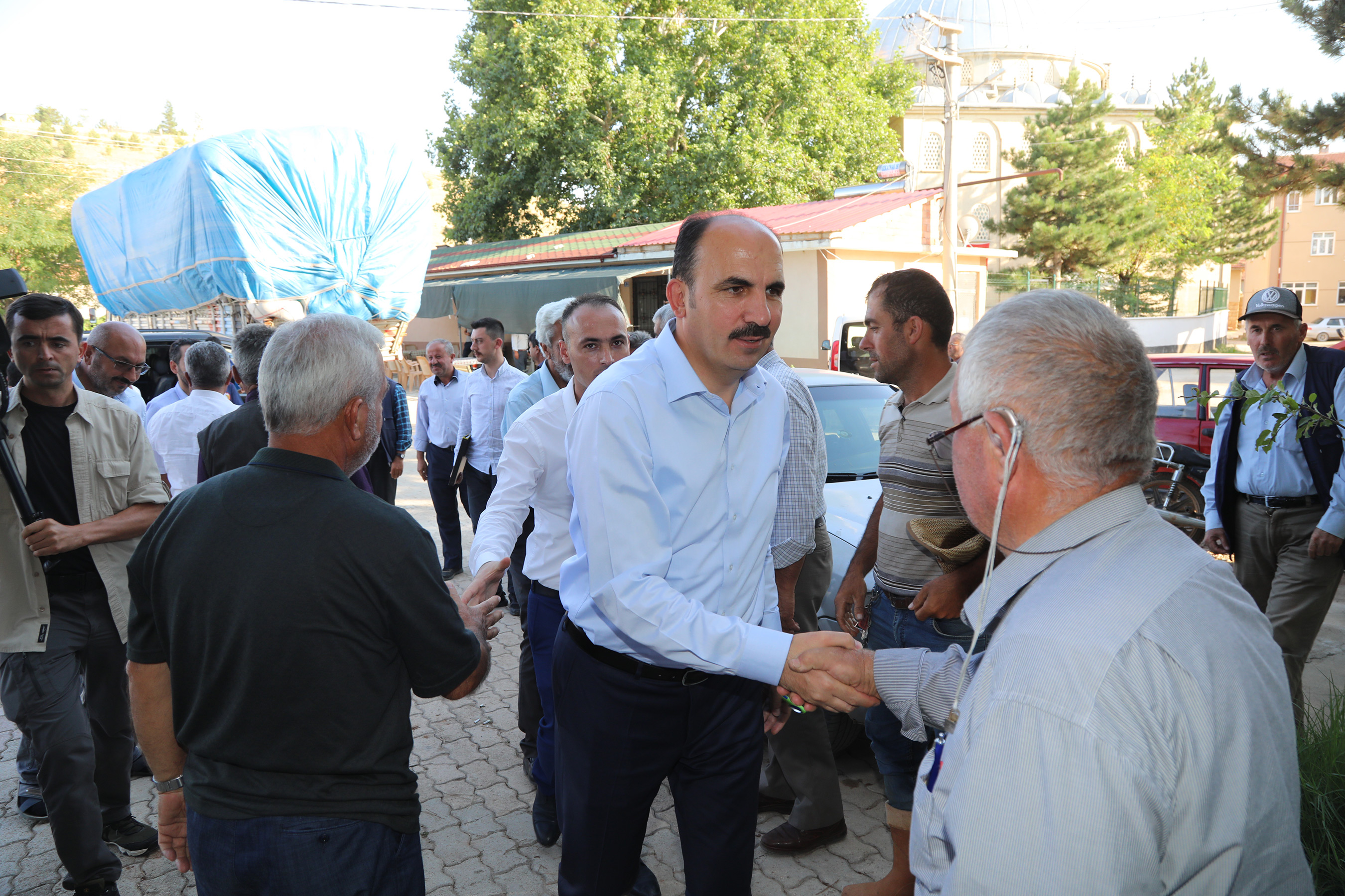 Başkan Altay Beyşehir'in Mahallelerinde Vatandaşlarla Buluştu