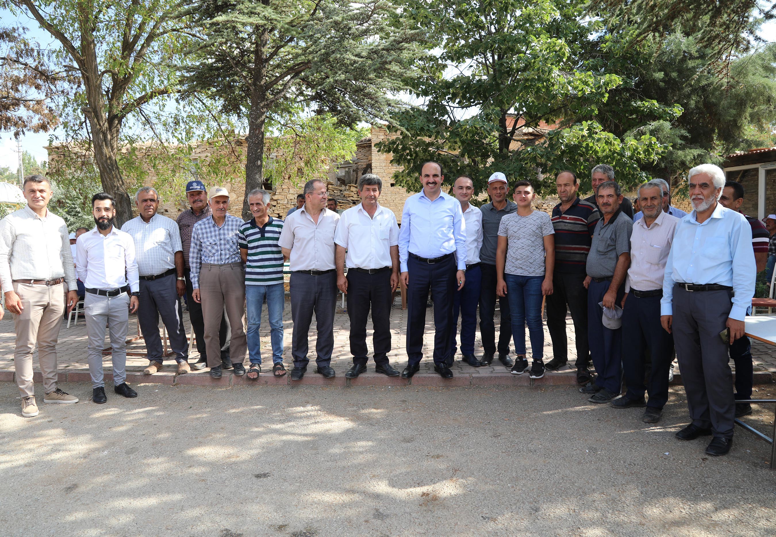 Başkan Altay Beyşehir'in Mahallelerinde Vatandaşlarla Buluştu