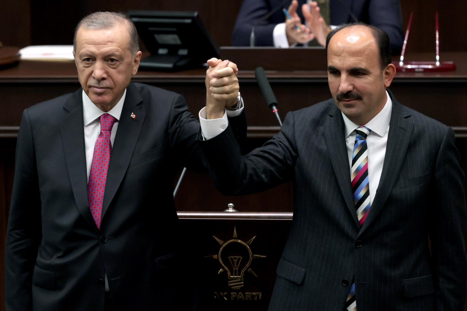 Cumhurbaşkanı Erdoğan Grup Toplantısı'nda Başkan Altay'ı Tebrik Etti