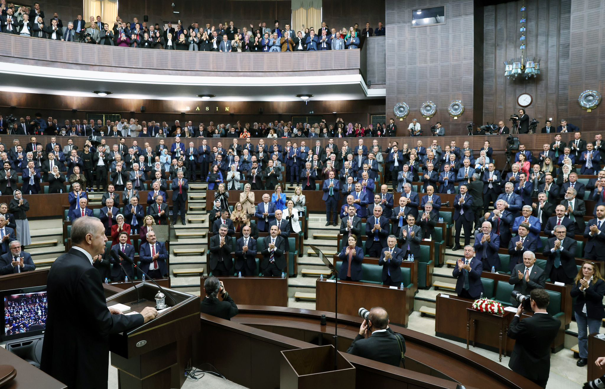 Cumhurbaşkanı Erdoğan Grup Toplantısı'nda Başkan Altay'ı Tebrik Etti
