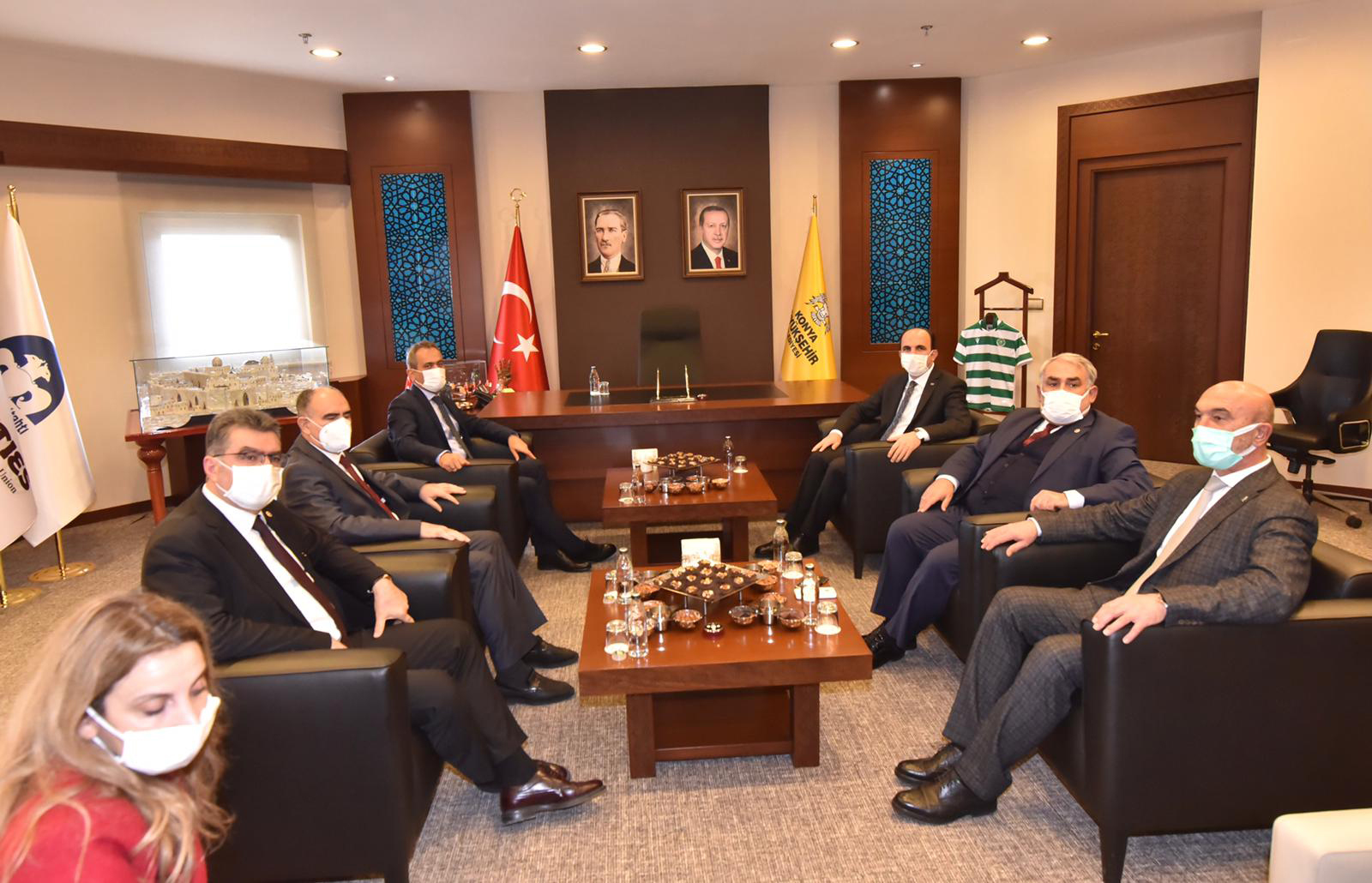 Bakan Özer Eğitime Katkısından Dolayı Başkan Altay'a Teşekkür Etti
