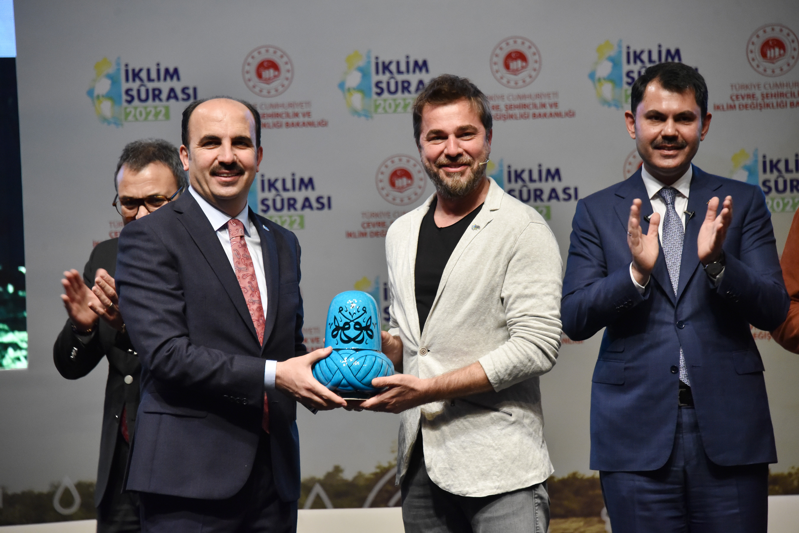 İklim Şurası'nda Ünlü İsimlerin Katılımıyla 'İlk Kim Değişiyor' Paneli Düzenlendi