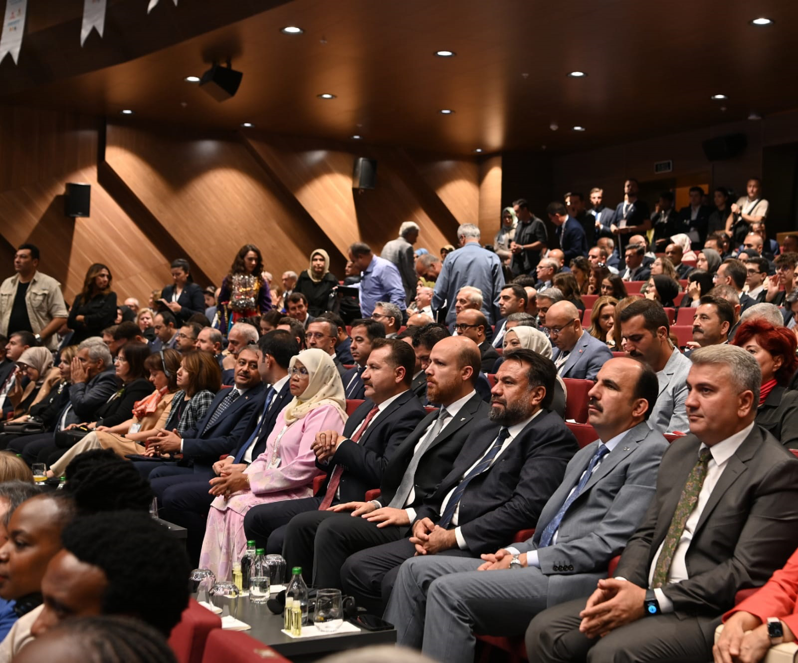Dünyanın En Prestijli İnsan Yerleşmeleri Ödülü Başkan Altay'a Takdim Edildi