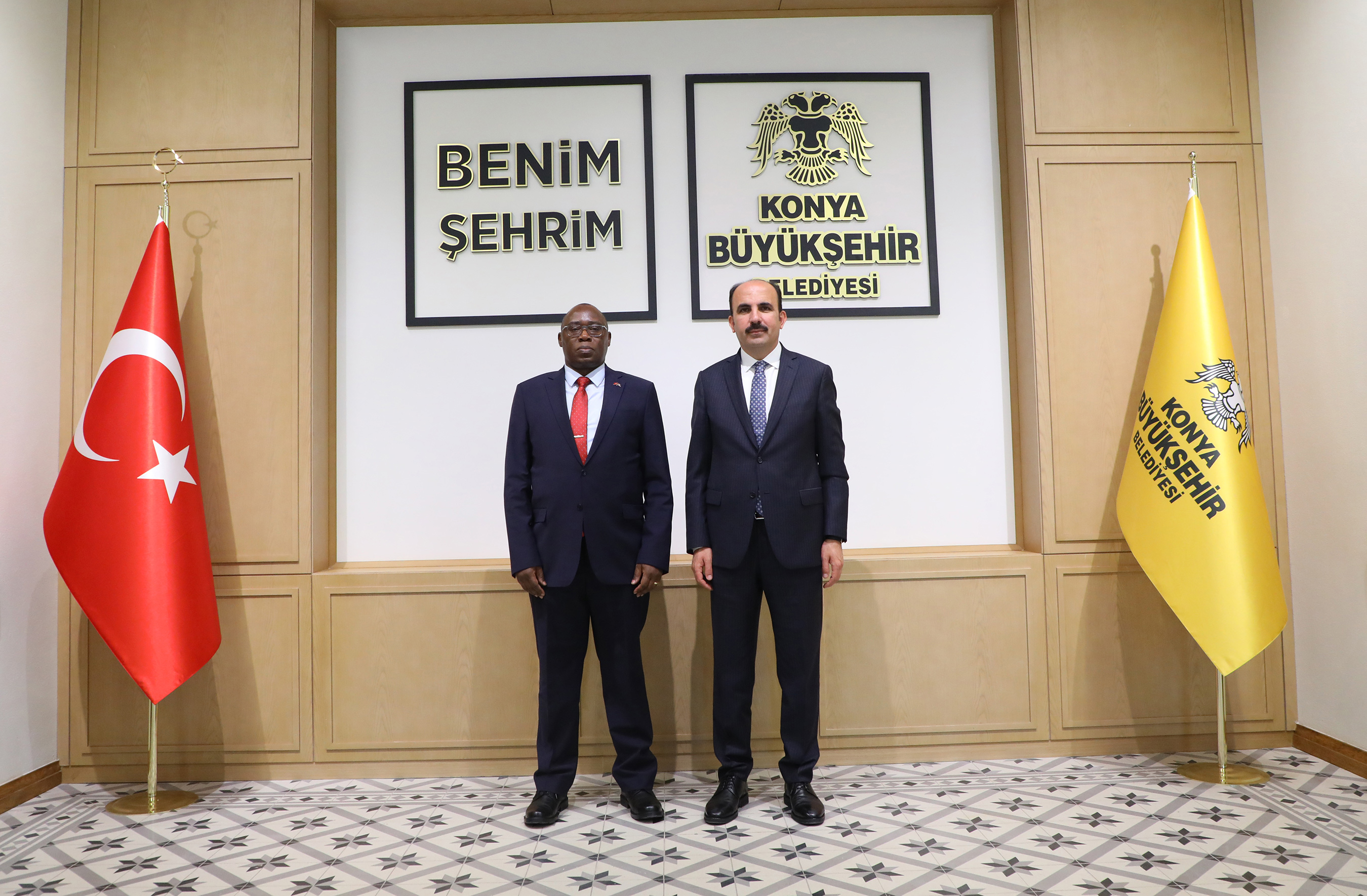 Kenya Büyükelçisi Boiyo Başkan Altay'ı Ziyaret Etti