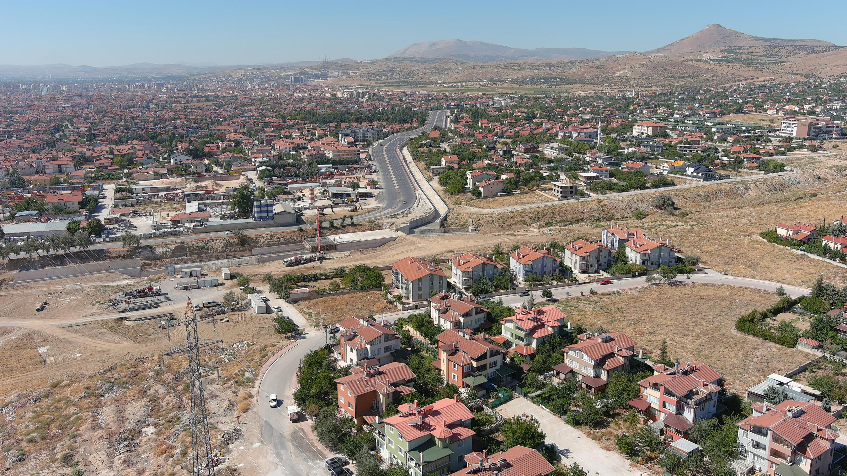 Başkan Altay: 'Abdülhamid Han Caddesi'nde 122 Metrelik Köprüyle Birinci ve İkinci Etabı Birbirine Bağlıyoruz'