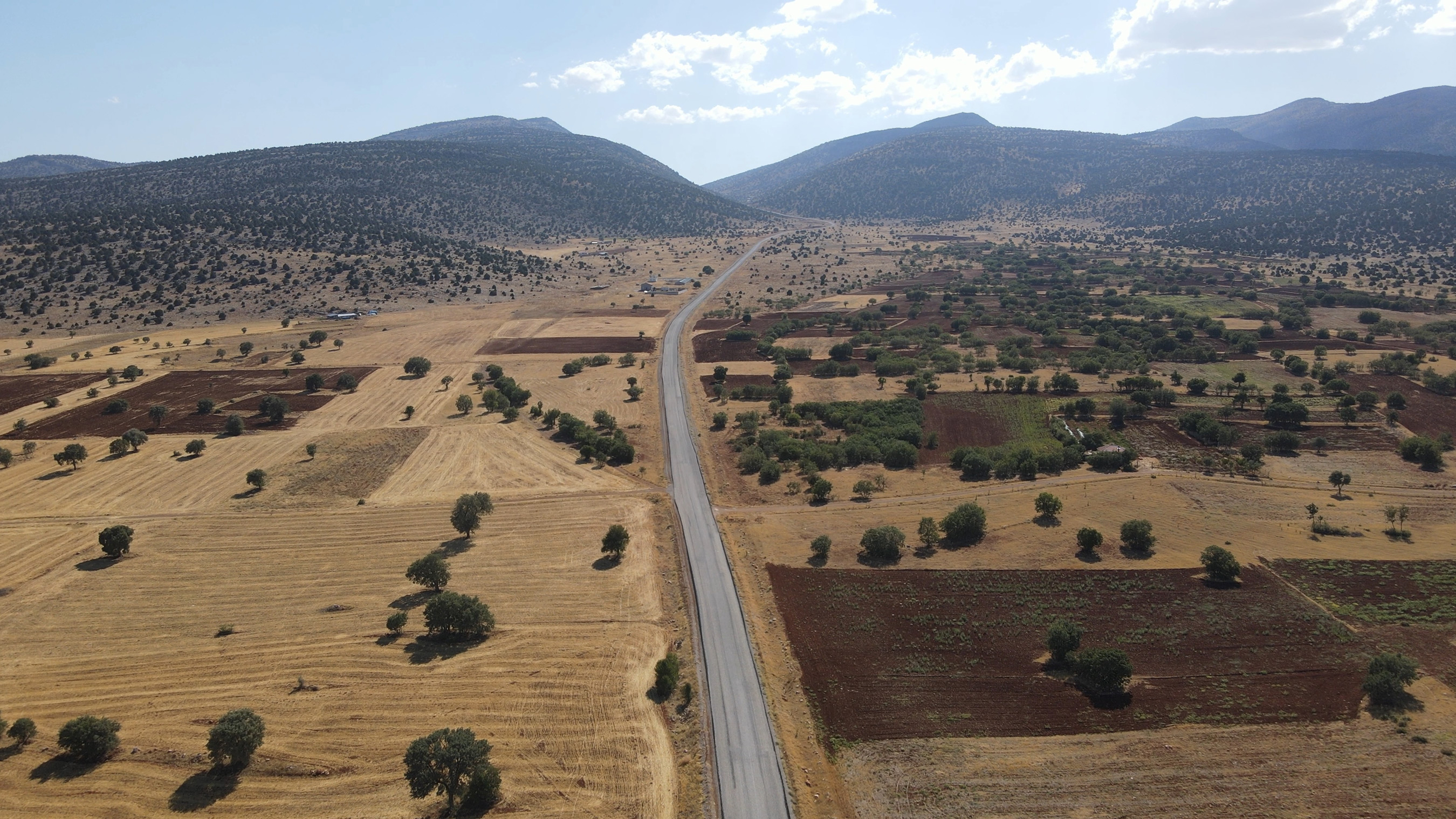 Konya Büyükşehir Akören'de Mahalle Yolu Standardını Yükseltiyor