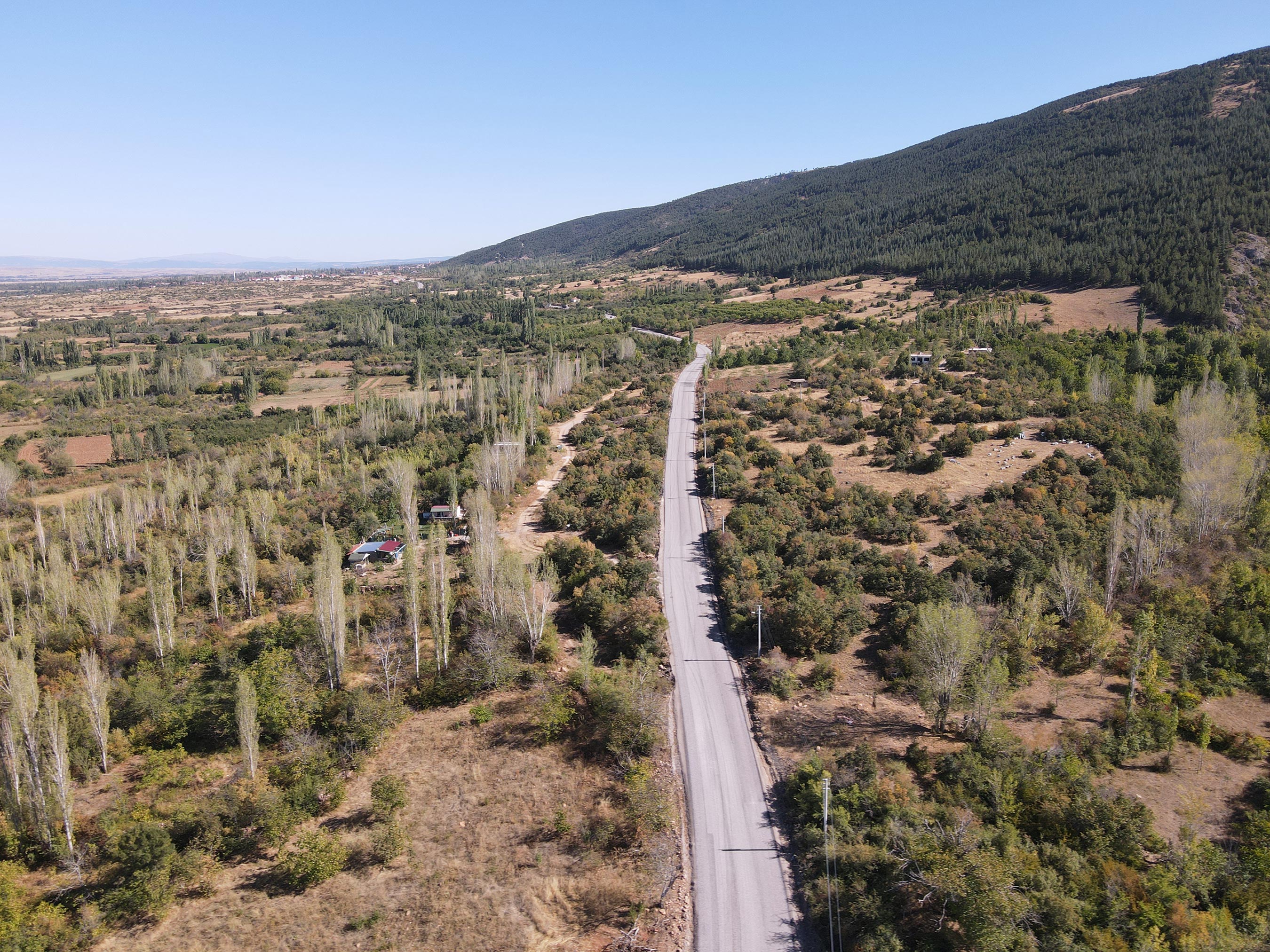 Konya Büyükşehir'den Akşehir Mahalle Yollarına 23 Milyonluk Yatırım