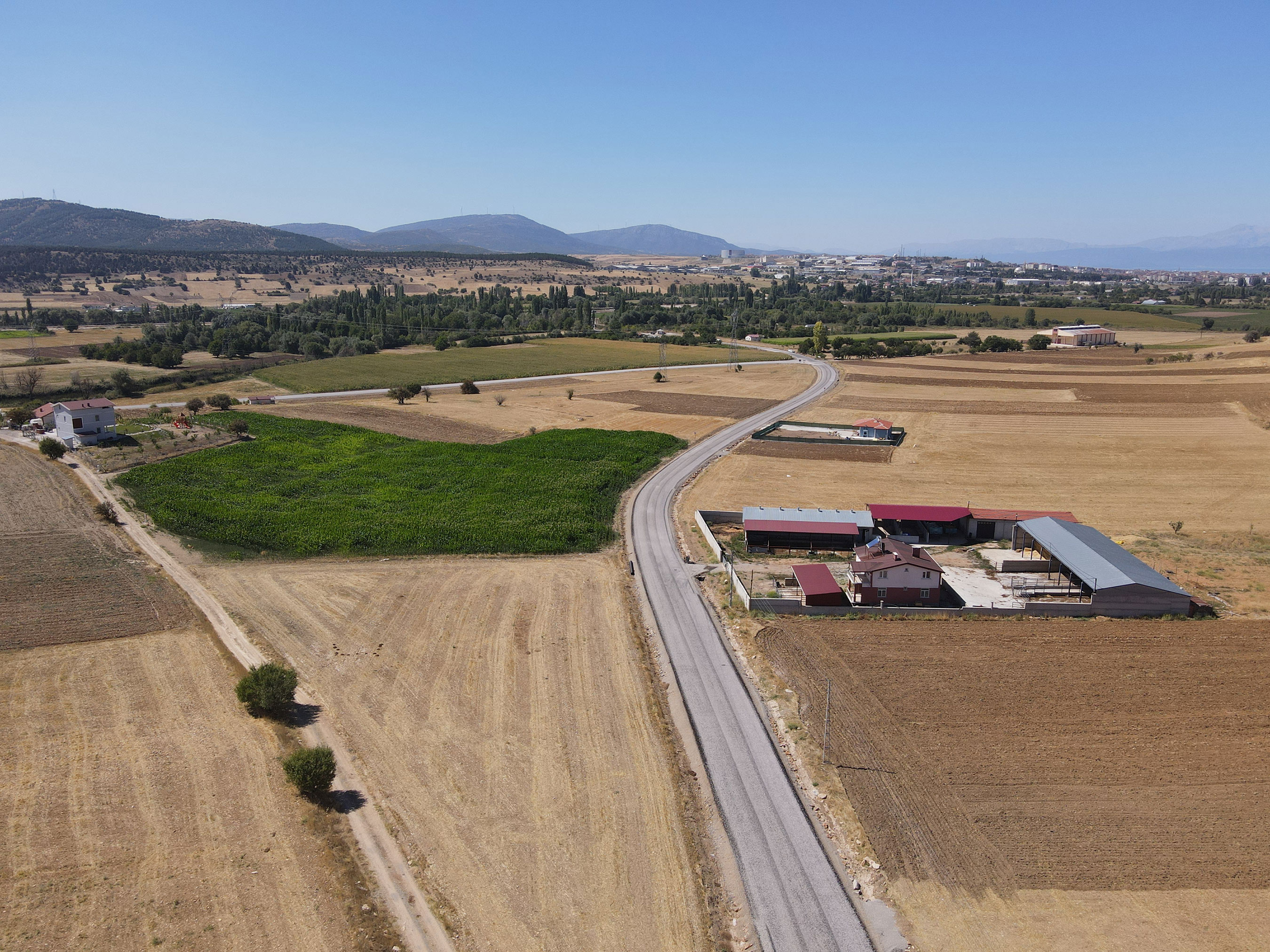 Konya Büyükşehir'den Beyşehir'e 20.7 KM Daha Mahalle Yolu 