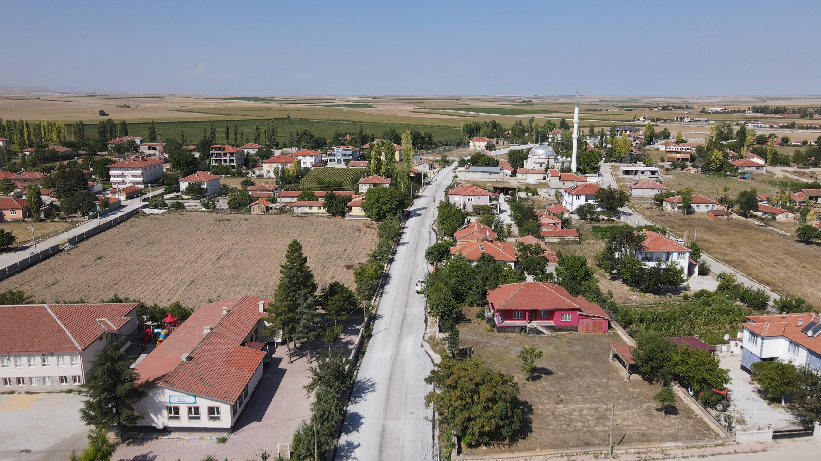 Konya Büyükşehir'den Çeltik'e 21,7 Kilometre Daha Mahalle Yolu 