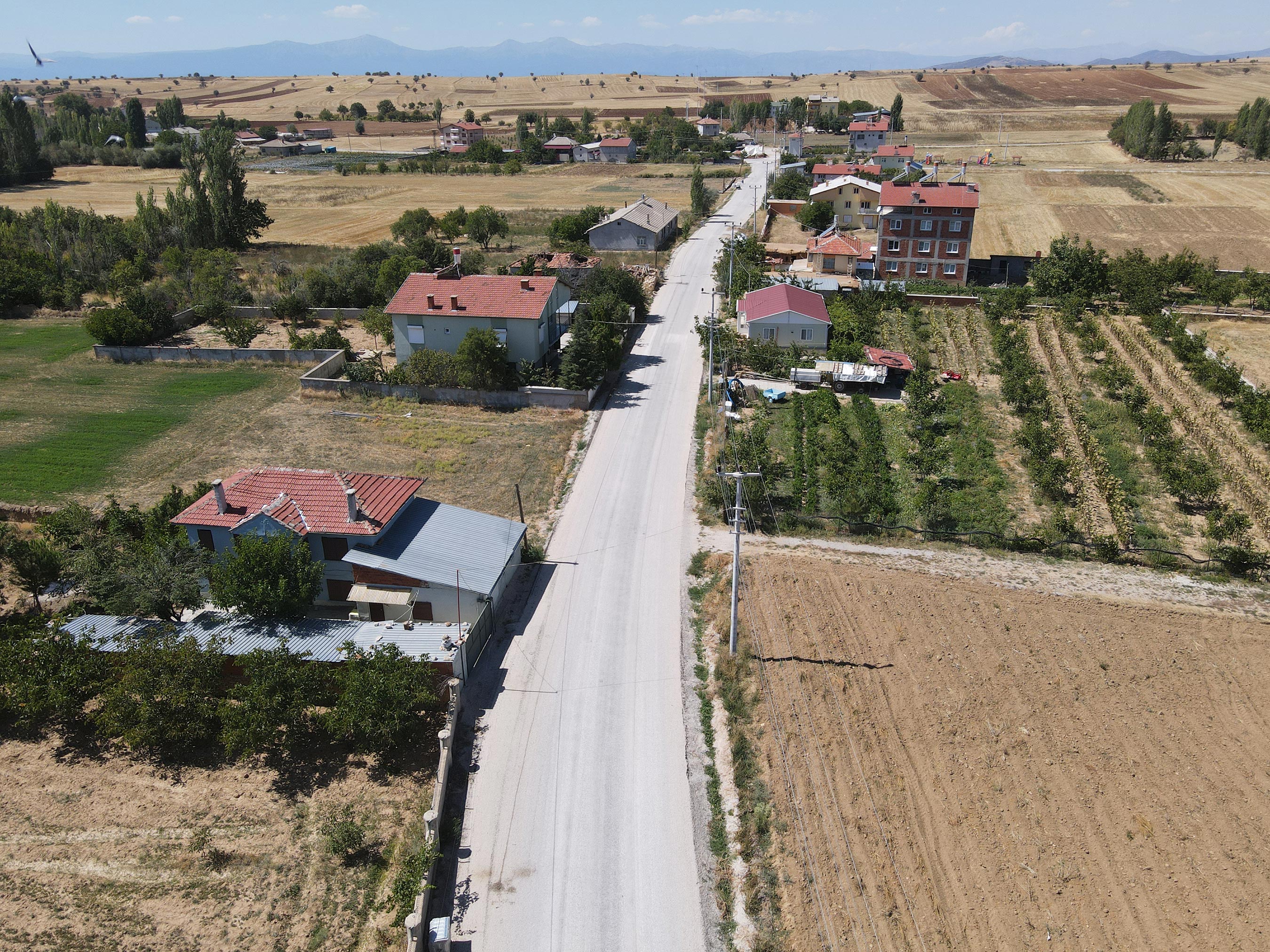 Konya Büyükşehir Hüyük'e 40.2 Km Daha Mahalle Yolu Kazandırdı