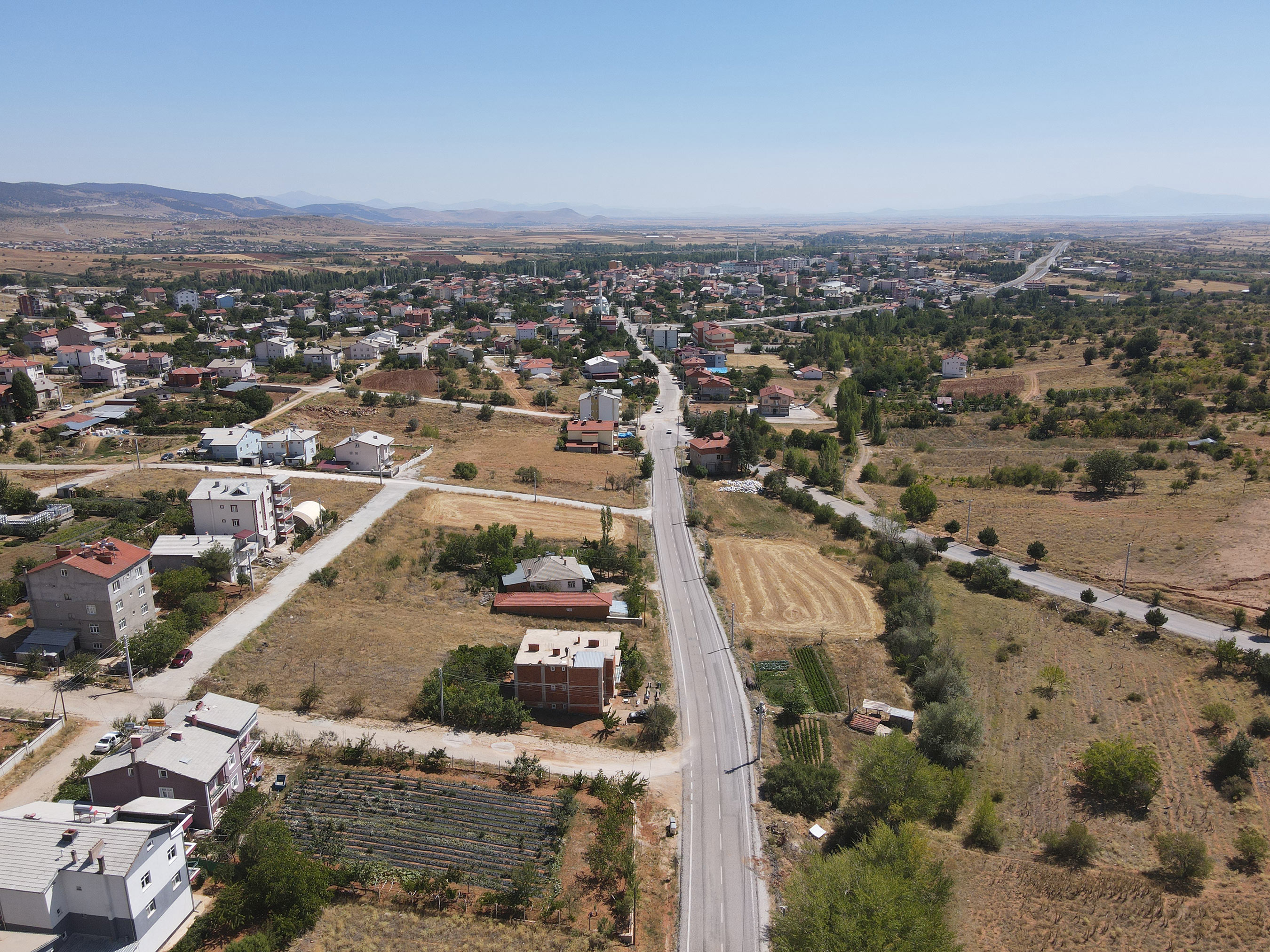 Konya Büyükşehir Hüyük'e 40.2 Km Daha Mahalle Yolu Kazandırdı