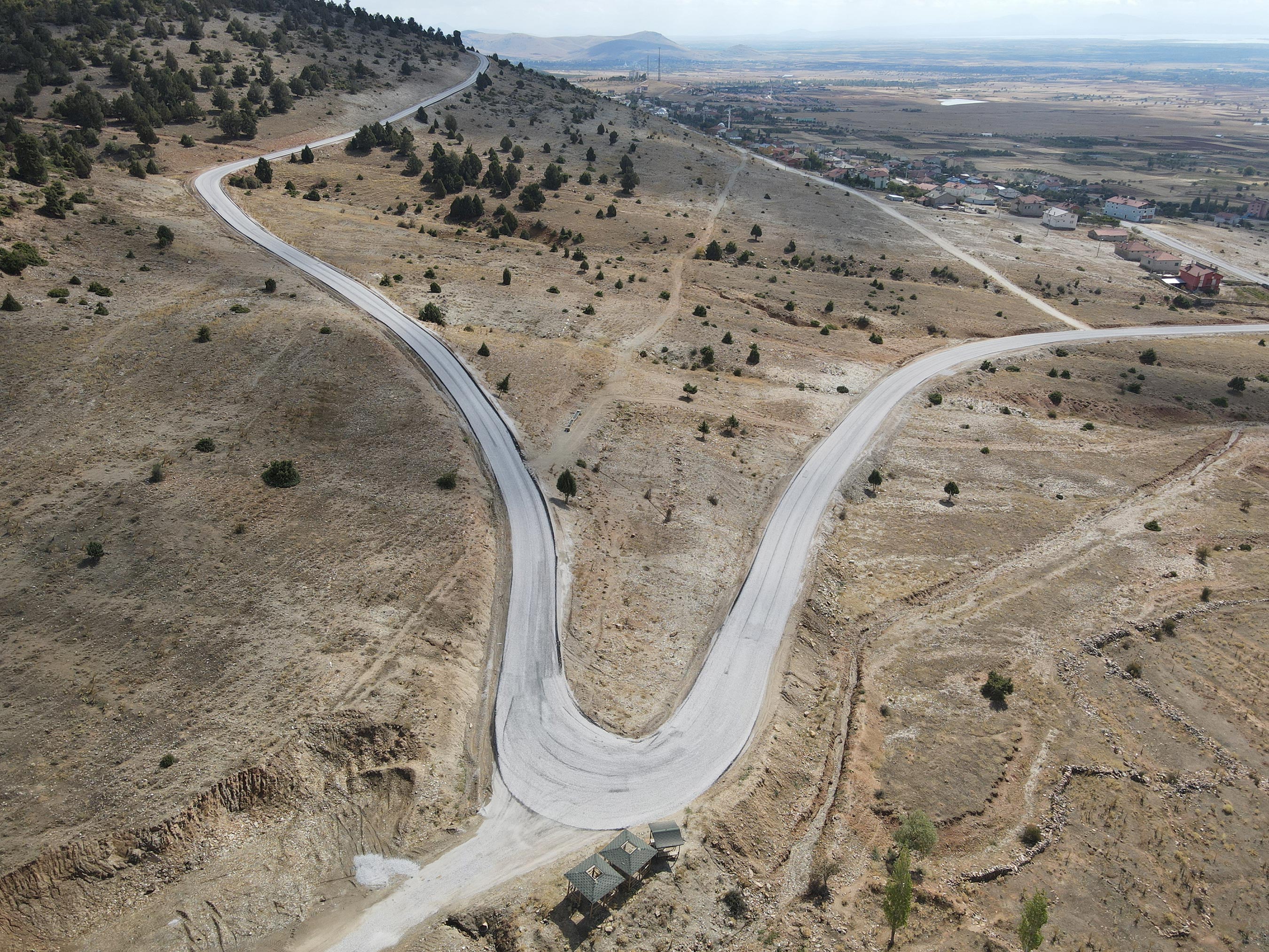 Konya Büyükşehir Hüyük'e 40.2 Km Daha Mahalle Yolu Kazandırdı