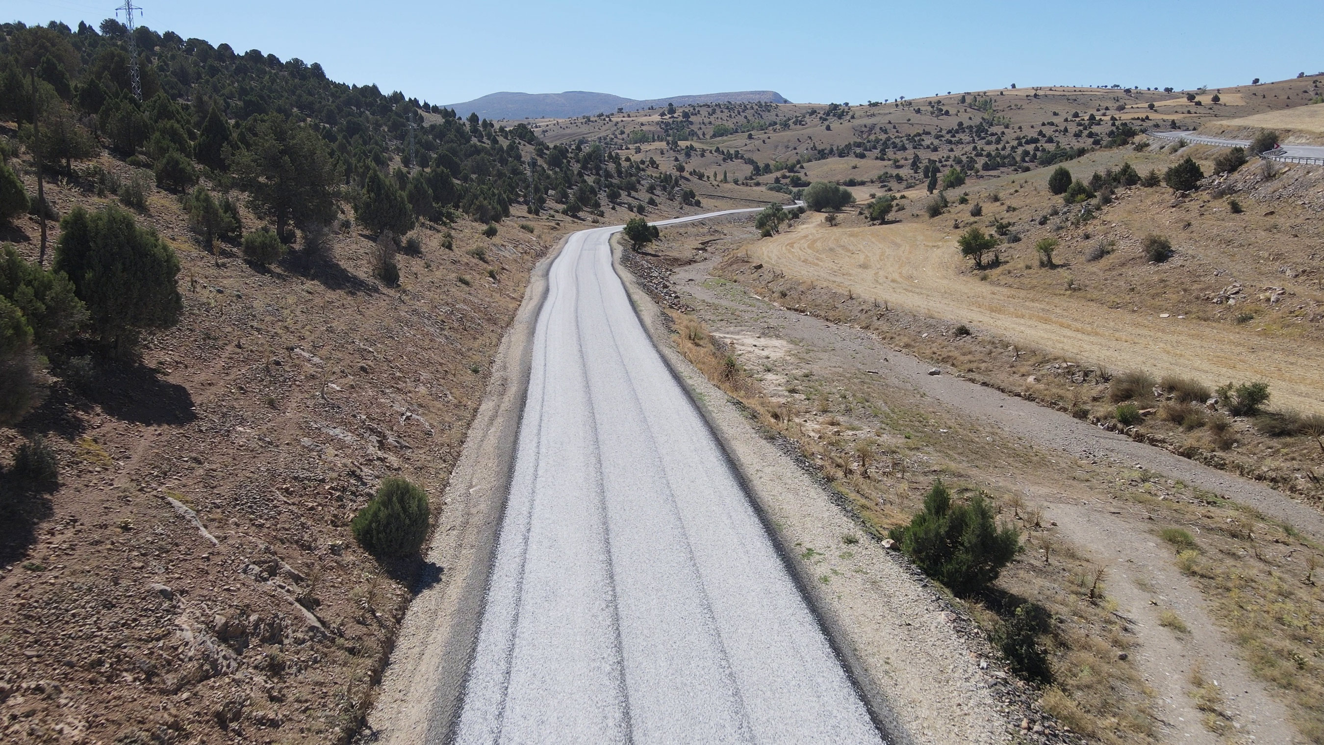 Konya Büyükşehir Kadınhanı'na 51,6 KM Mahalle Yolu Daha Kazandırdı