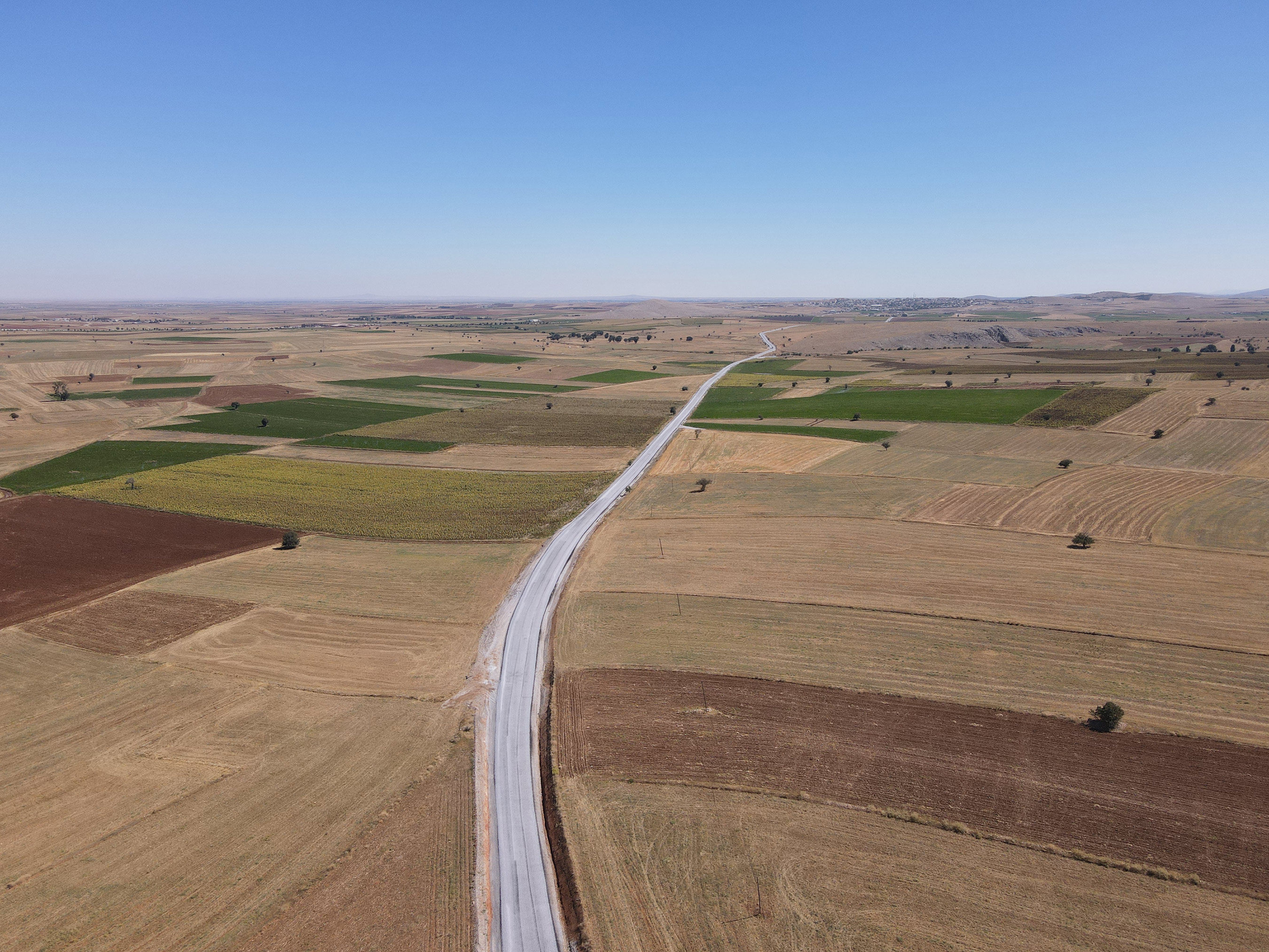Konya Büyükşehir Kadınhanı'na 51,6 KM Mahalle Yolu Daha Kazandırdı