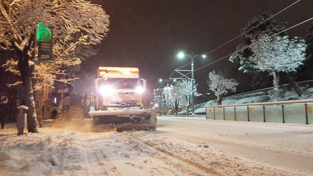 Konya Büyükşehir 31 İlçede Yolları Açık Tutmak İçin Yoğun Mesai Harcıyor