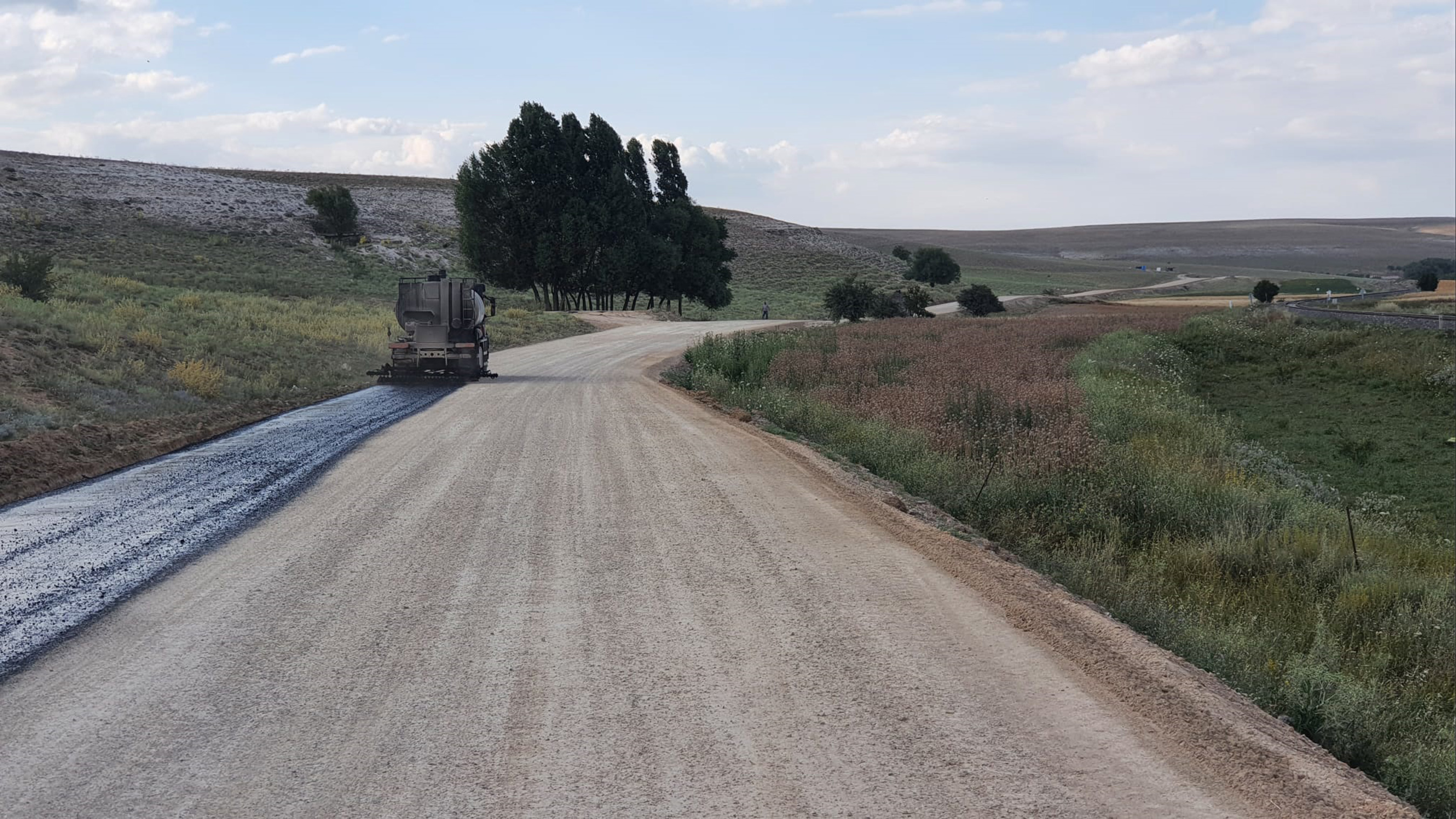 Konya Büyükşehir Ilgın'da Mahalle Yolu Standardını Yükseltiyor
