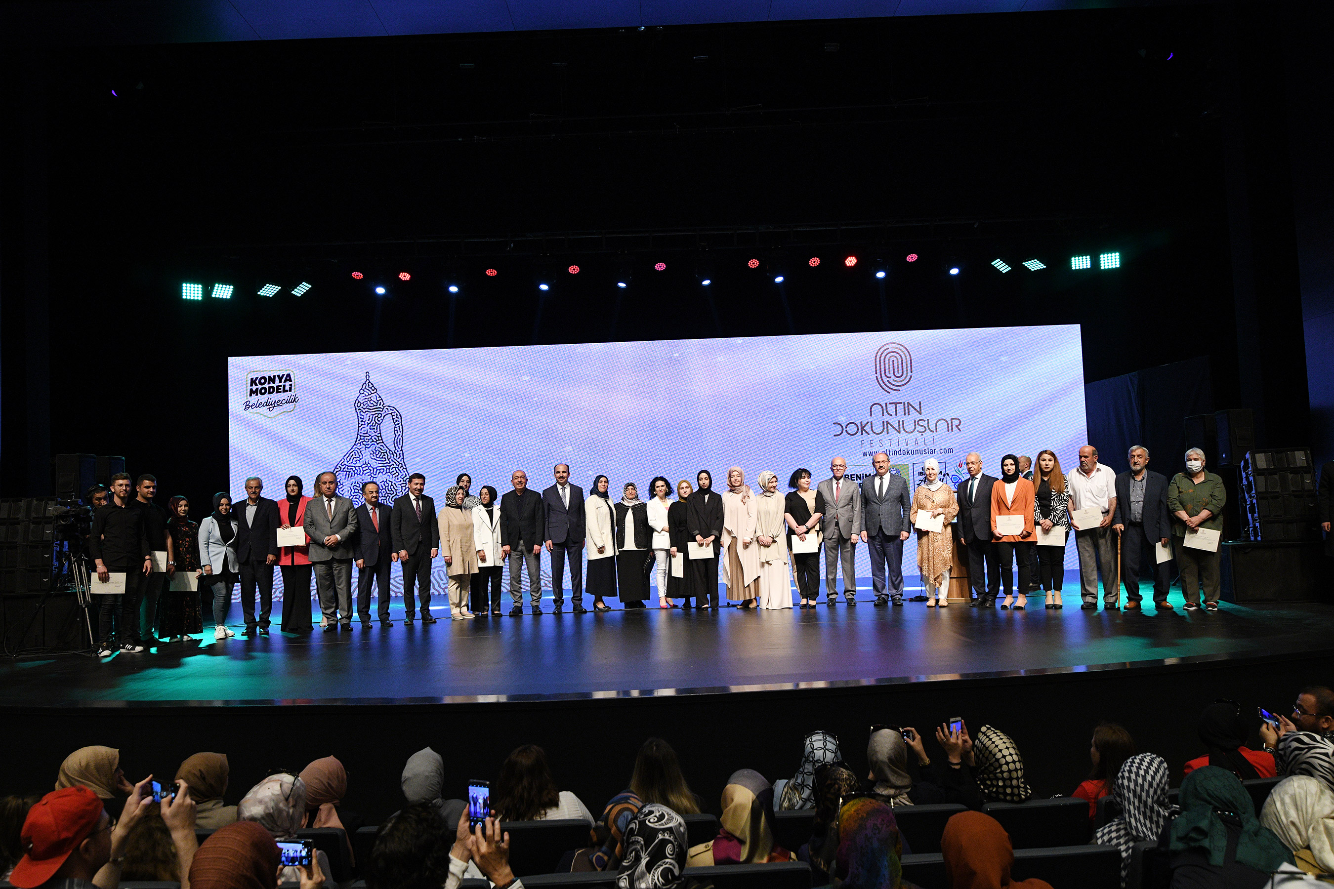 16. Altın Dokunuşlar 'Türk Dünyası' Temasıyla Açıldı
