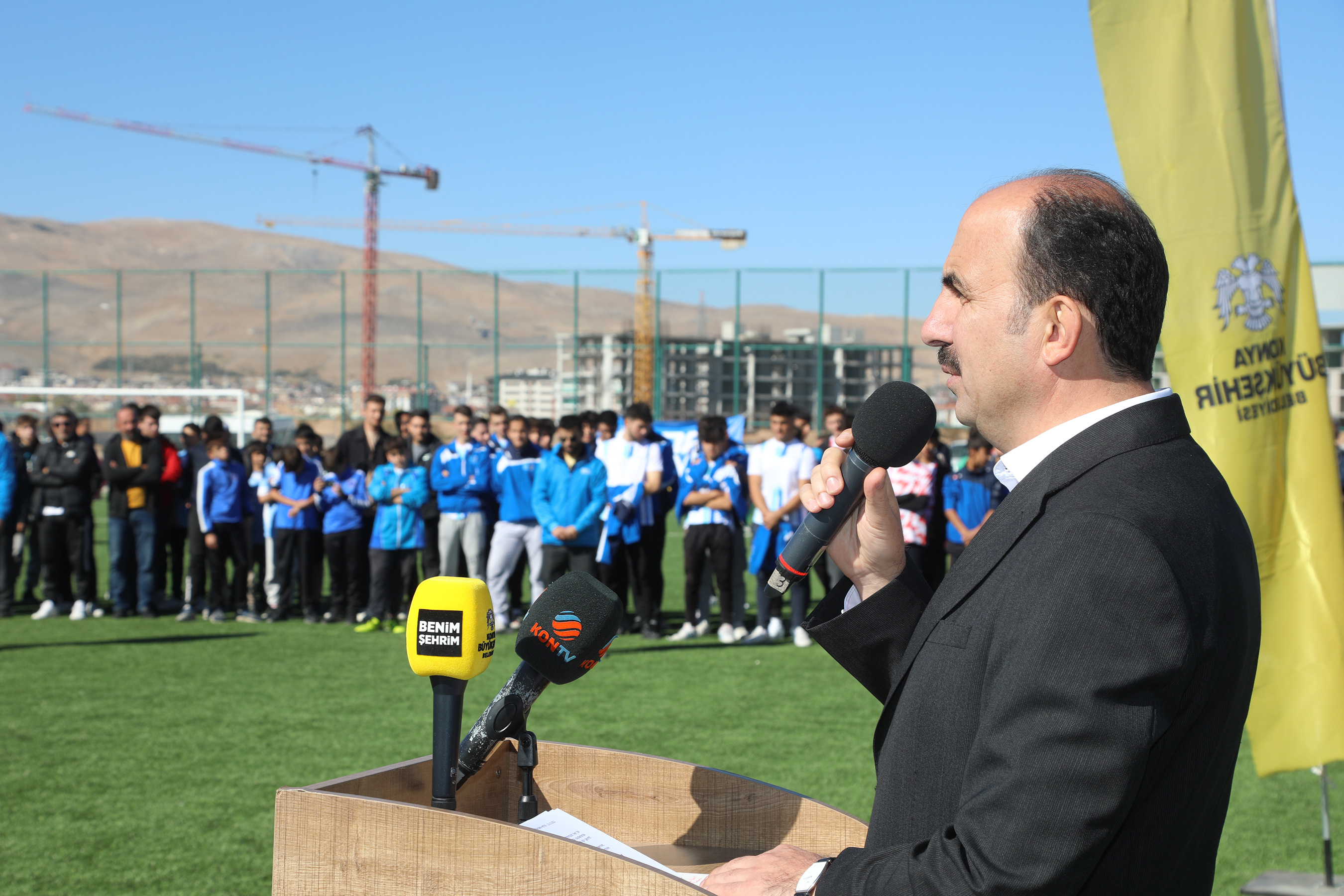 Başkan Altay Amatör Spor Kulüplerine 6,5 Milyon Liralık Malzeme Desteğinde Bulundu 