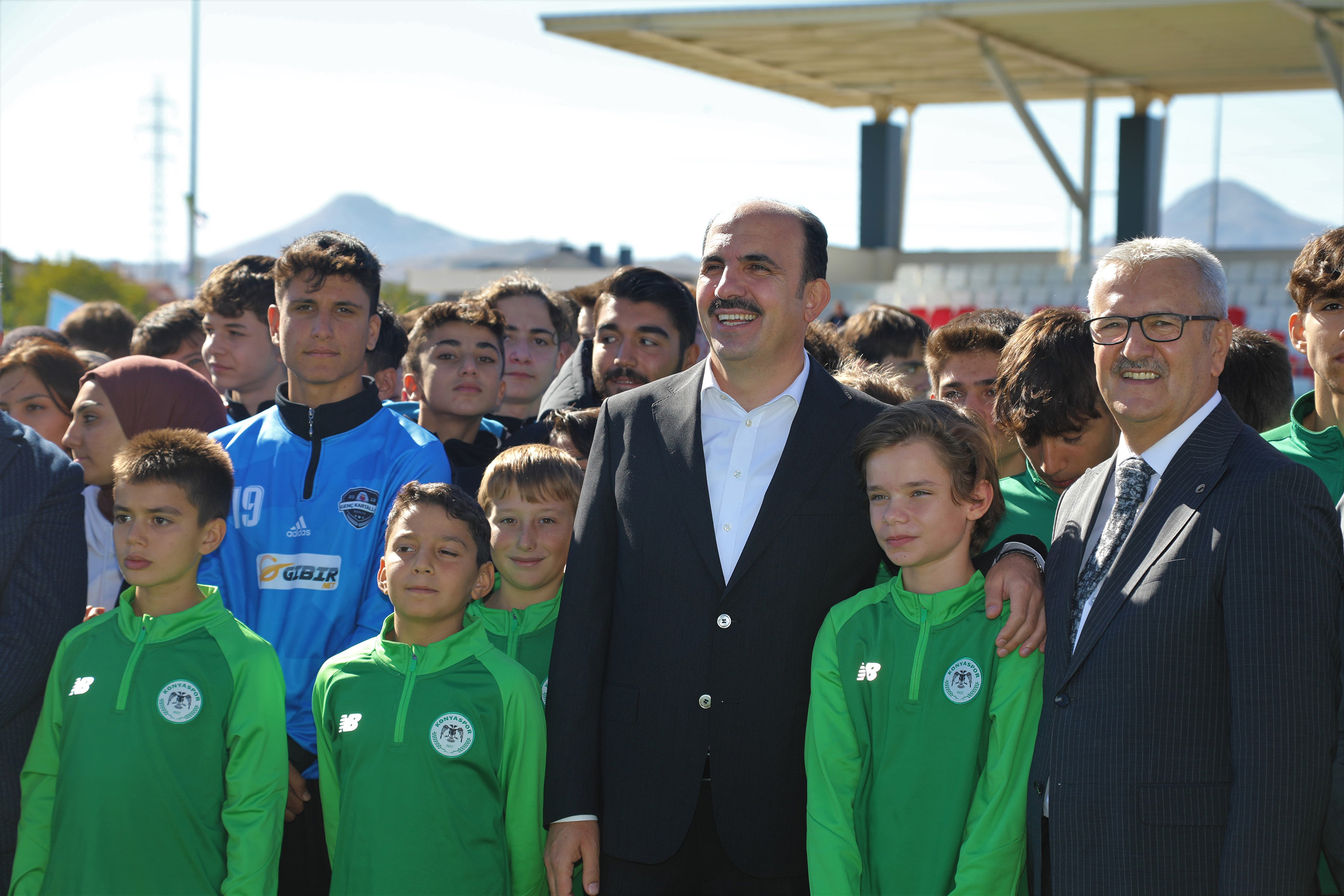 Başkan Altay Amatör Spor Kulüplerine 6,5 Milyon Liralık Malzeme Desteğinde Bulundu 