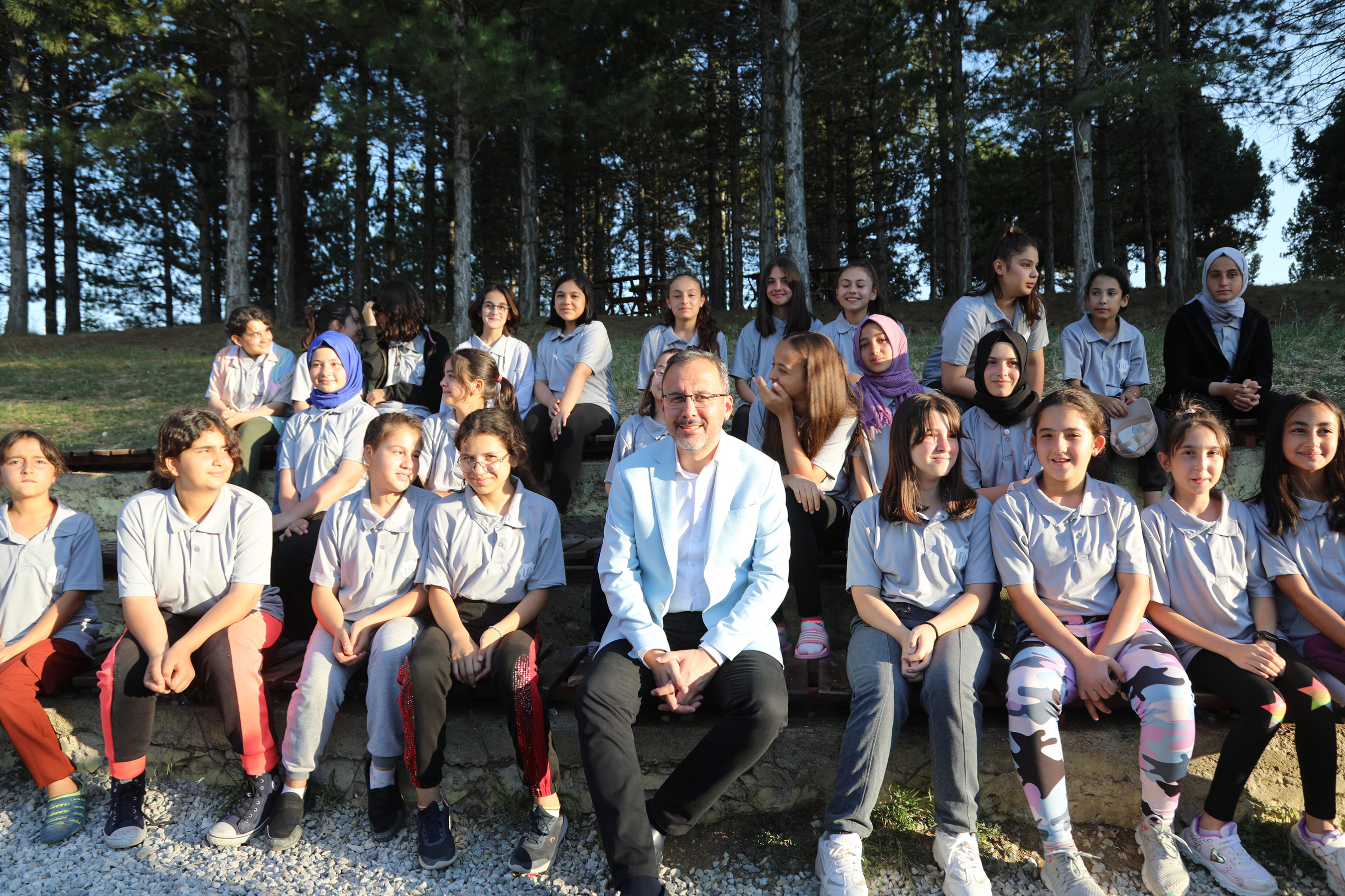 Bakan Kasapoğlu Atabey Gençlik Kampı'nda Gençlerle Buluştu