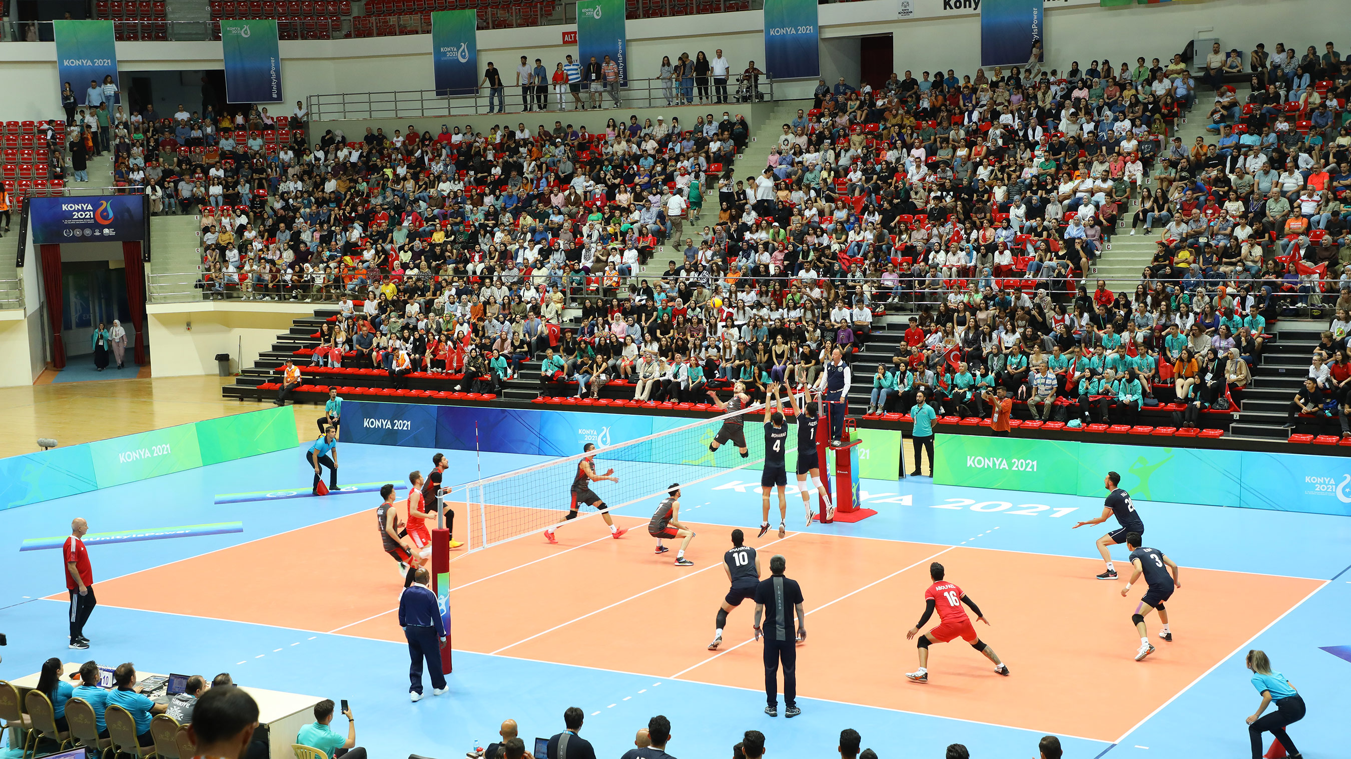 Bakan Kasapoğlu ve Başkan Altay Voleybol Milli Takımının Sevincine Ortak Oldu