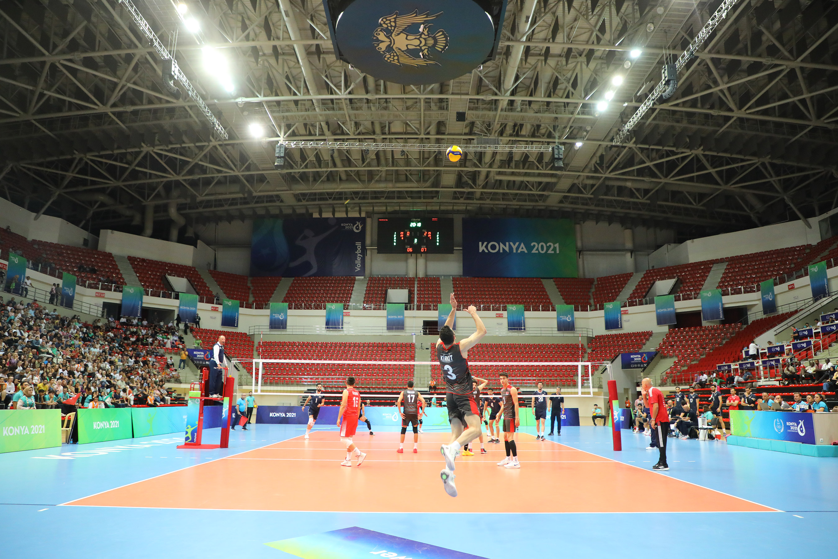 Bakan Kasapoğlu ve Başkan Altay Voleybol Milli Takımının Sevincine Ortak Oldu