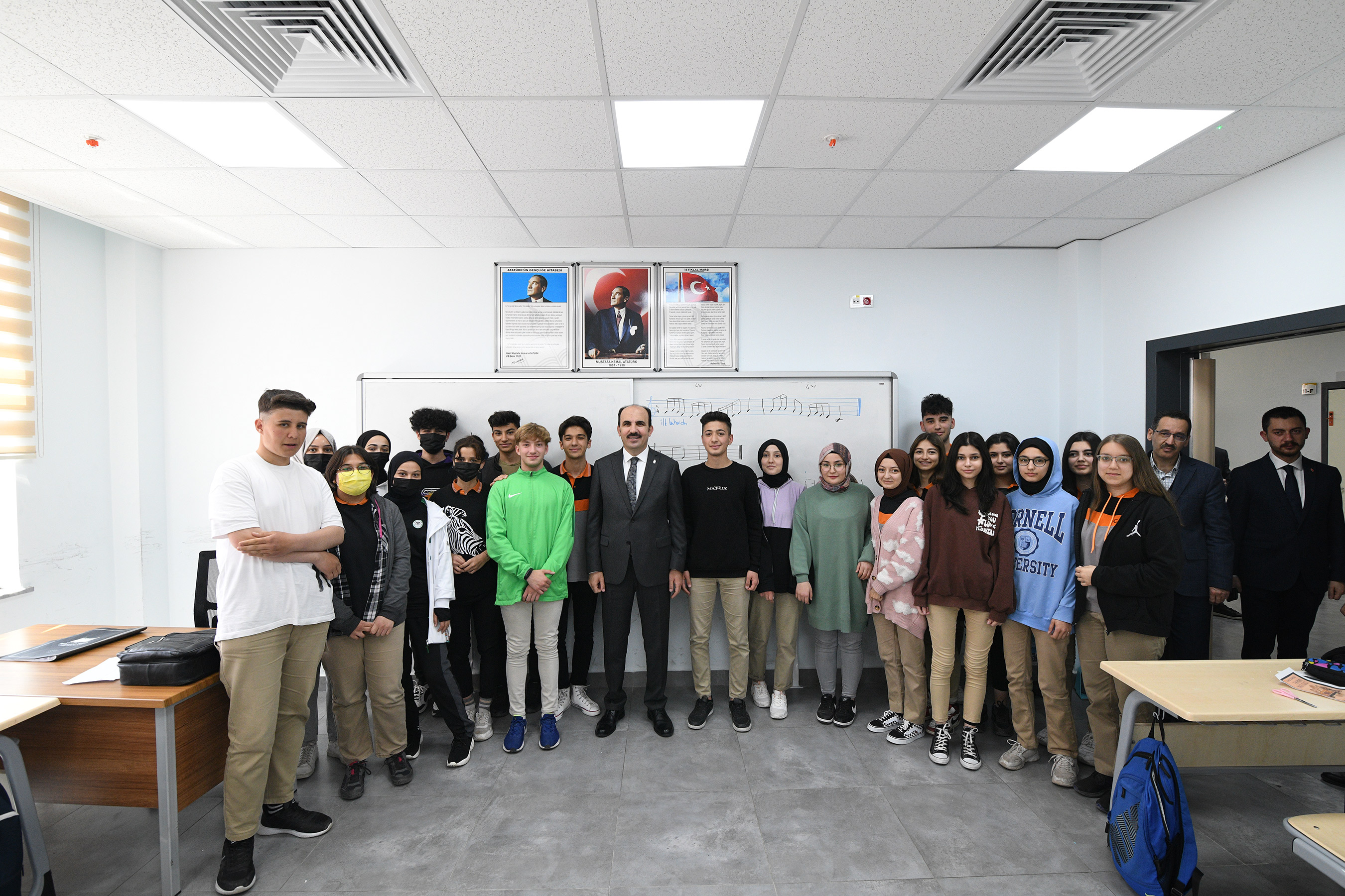 Başkan Altay: 'Gençlerle Aramızda Çok Güzel Bir Muhabbet Var'