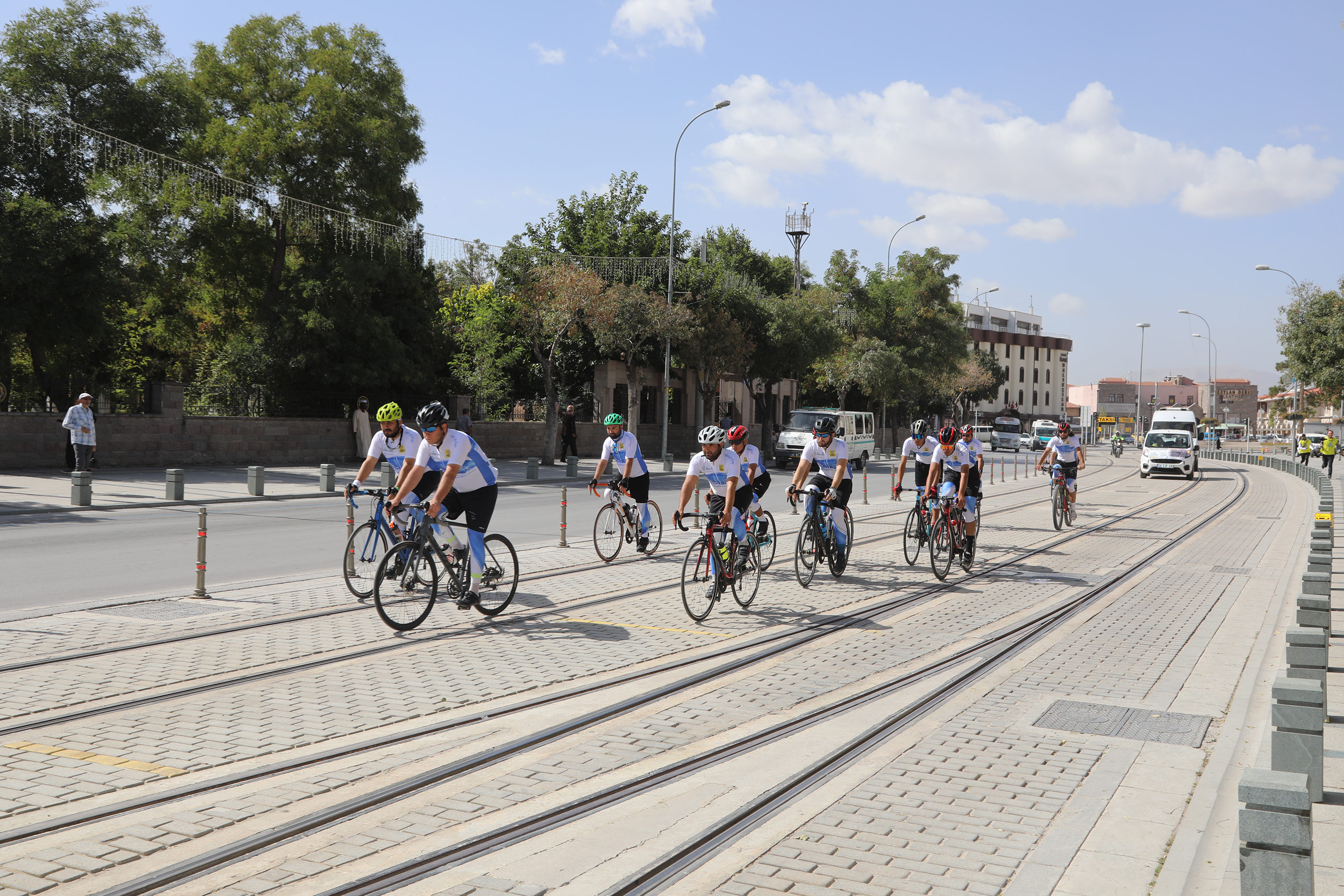 İstanbul'dan Konya'ya Pedal Çevirdiler