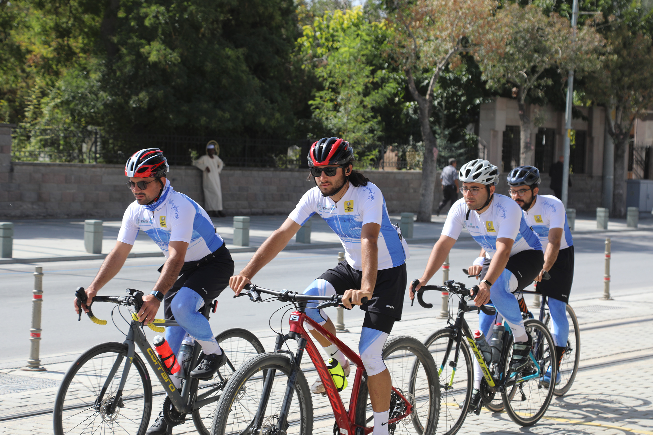 İstanbul'dan Konya'ya Pedal Çevirdiler