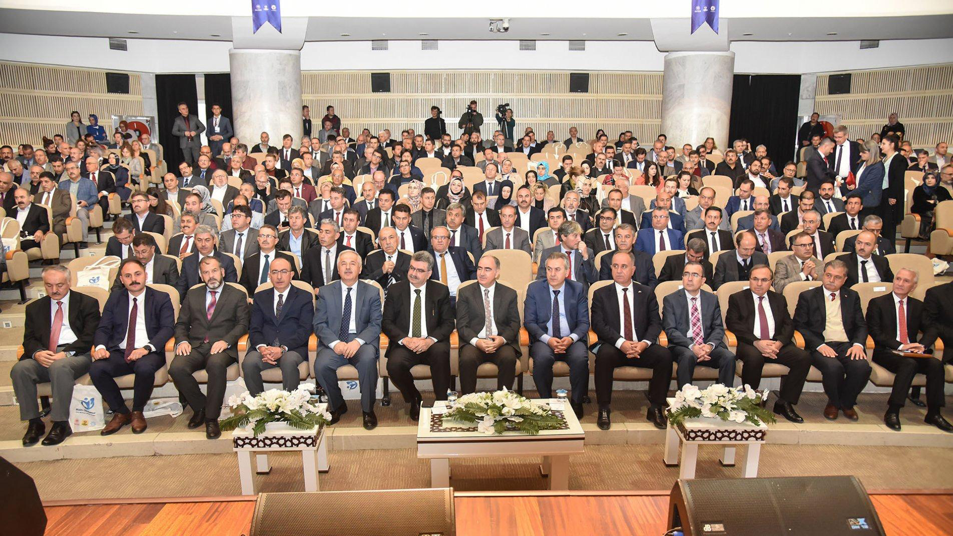 'Bizim Okulumuz' ve 'Başarmaya Hazırım' Projeleri Tanıtıldı