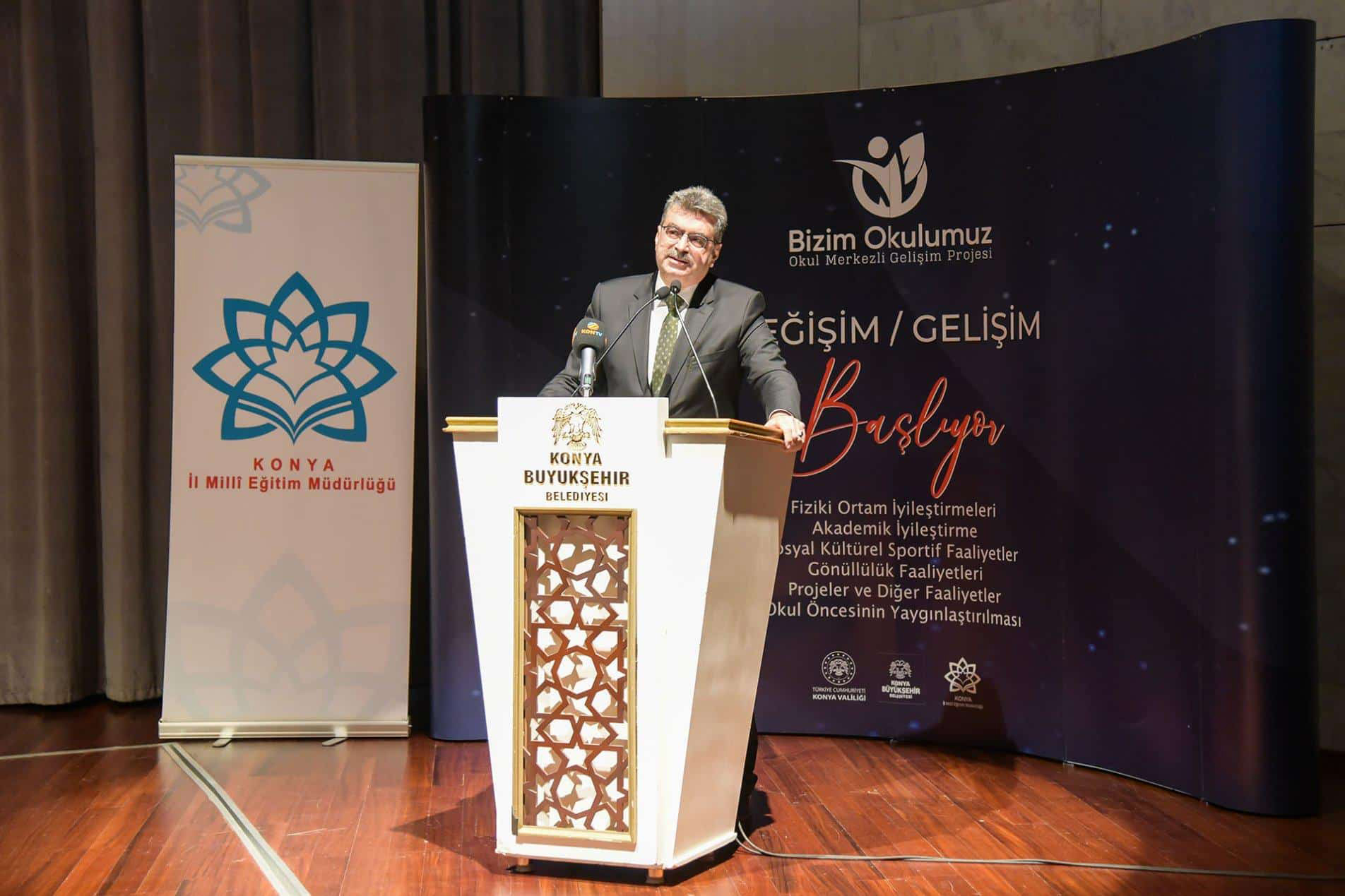 'Bizim Okulumuz' ve 'Başarmaya Hazırım' Projeleri Tanıtıldı