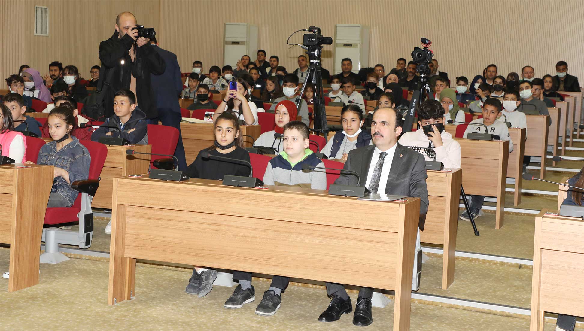 Başkan Altay:  'Yarınlarımız İçin Şehrimizi Çocuklarla Birlikte Yönetiyoruz'