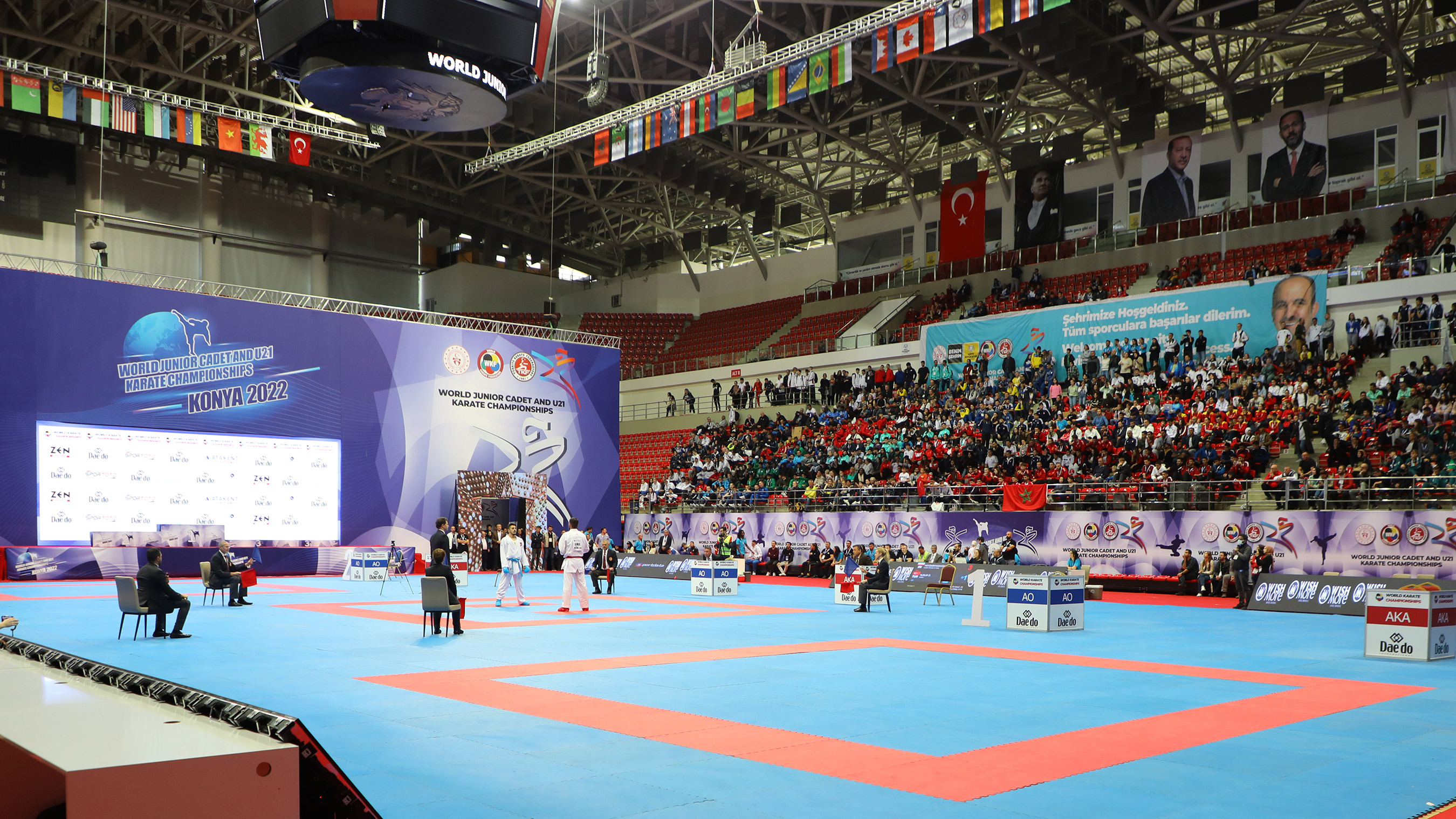 Başkan Altay Karate Şampiyonasında Dereceye Giren Sporculara Madalyalarını Verdi