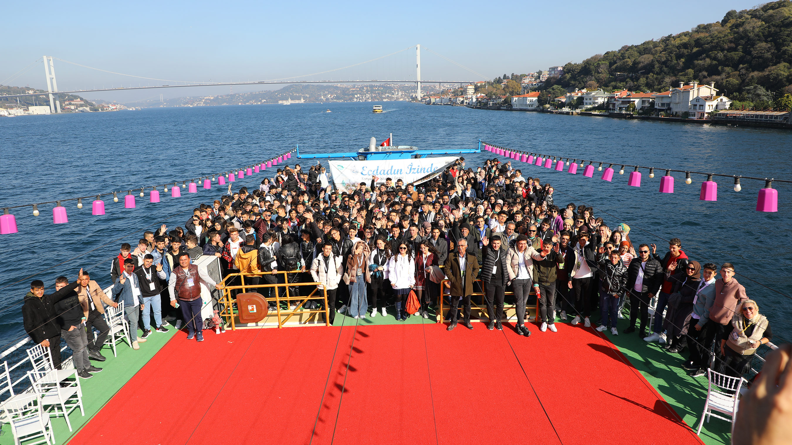 Başkan Altay İstanbul Gezisine Katılan Öğrencilere Trende Eşlik Etti
