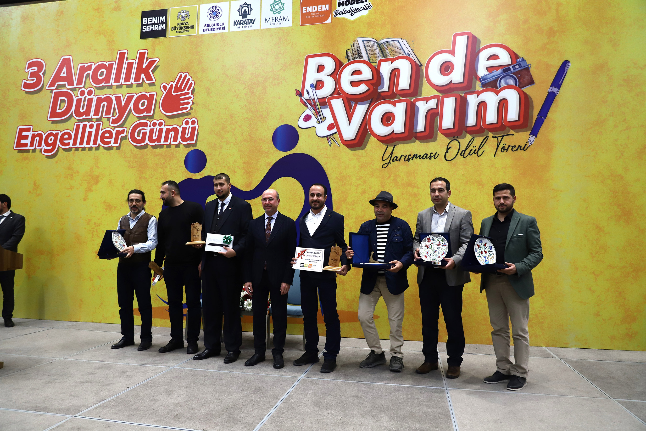 Konya'daki Engelli Derneklerinin Üyeleri Engelliler Günü Programında Buluştu