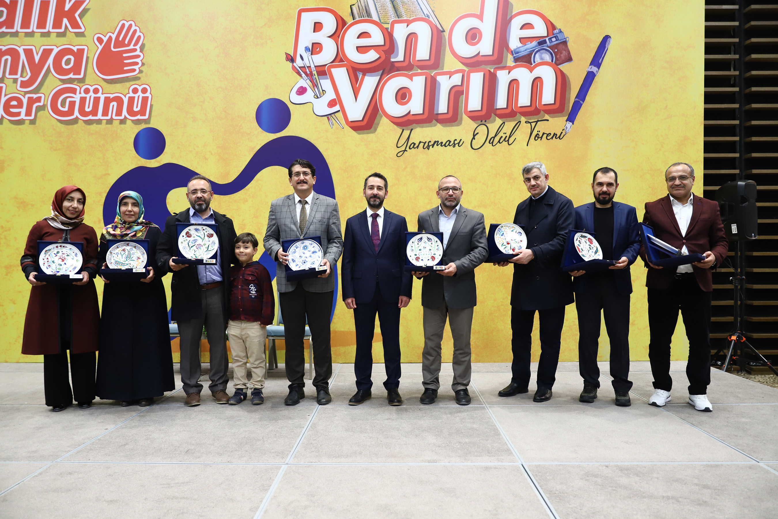 Konya'daki Engelli Derneklerinin Üyeleri Engelliler Günü Programında Buluştu