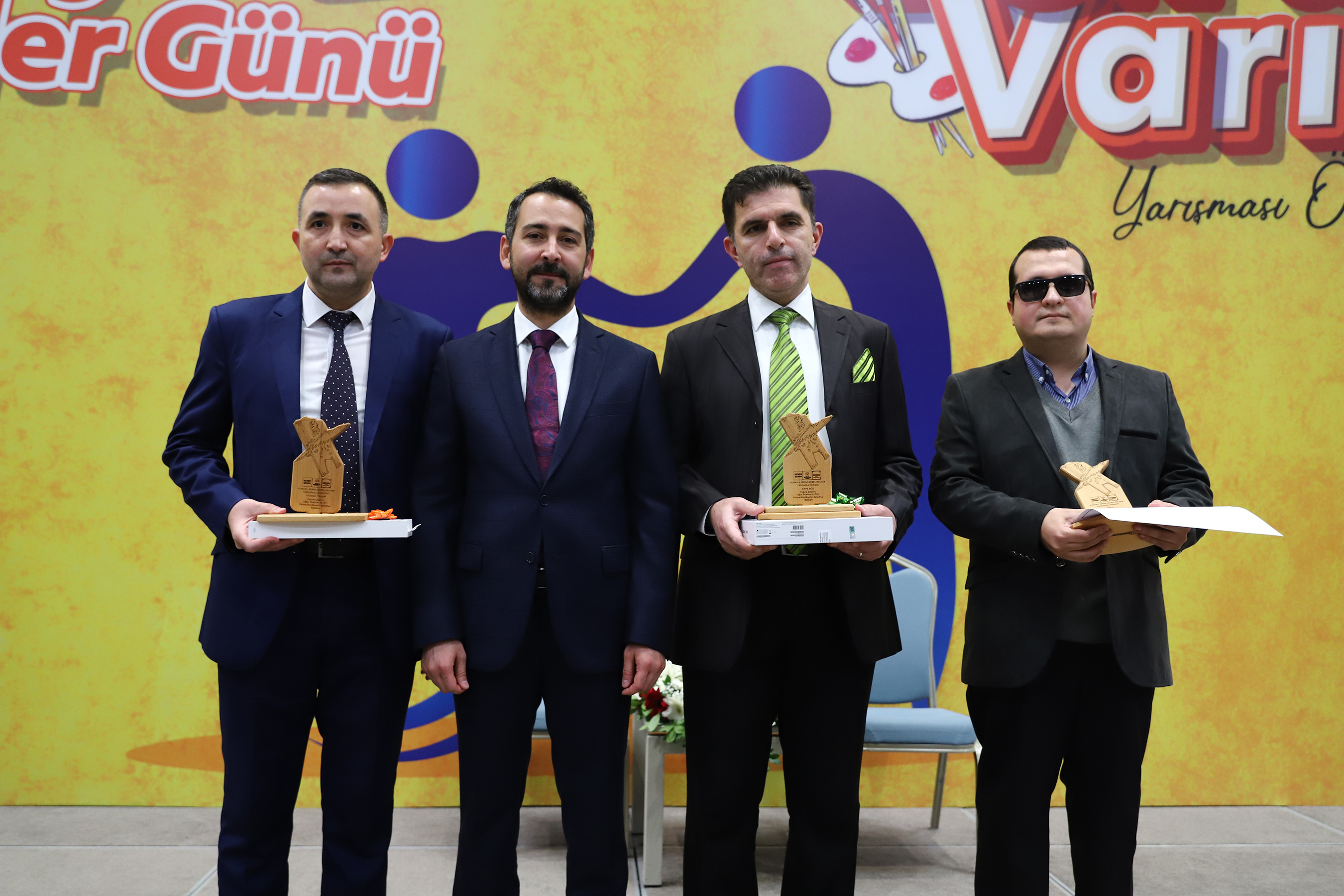 Konya'daki Engelli Derneklerinin Üyeleri Engelliler Günü Programında Buluştu