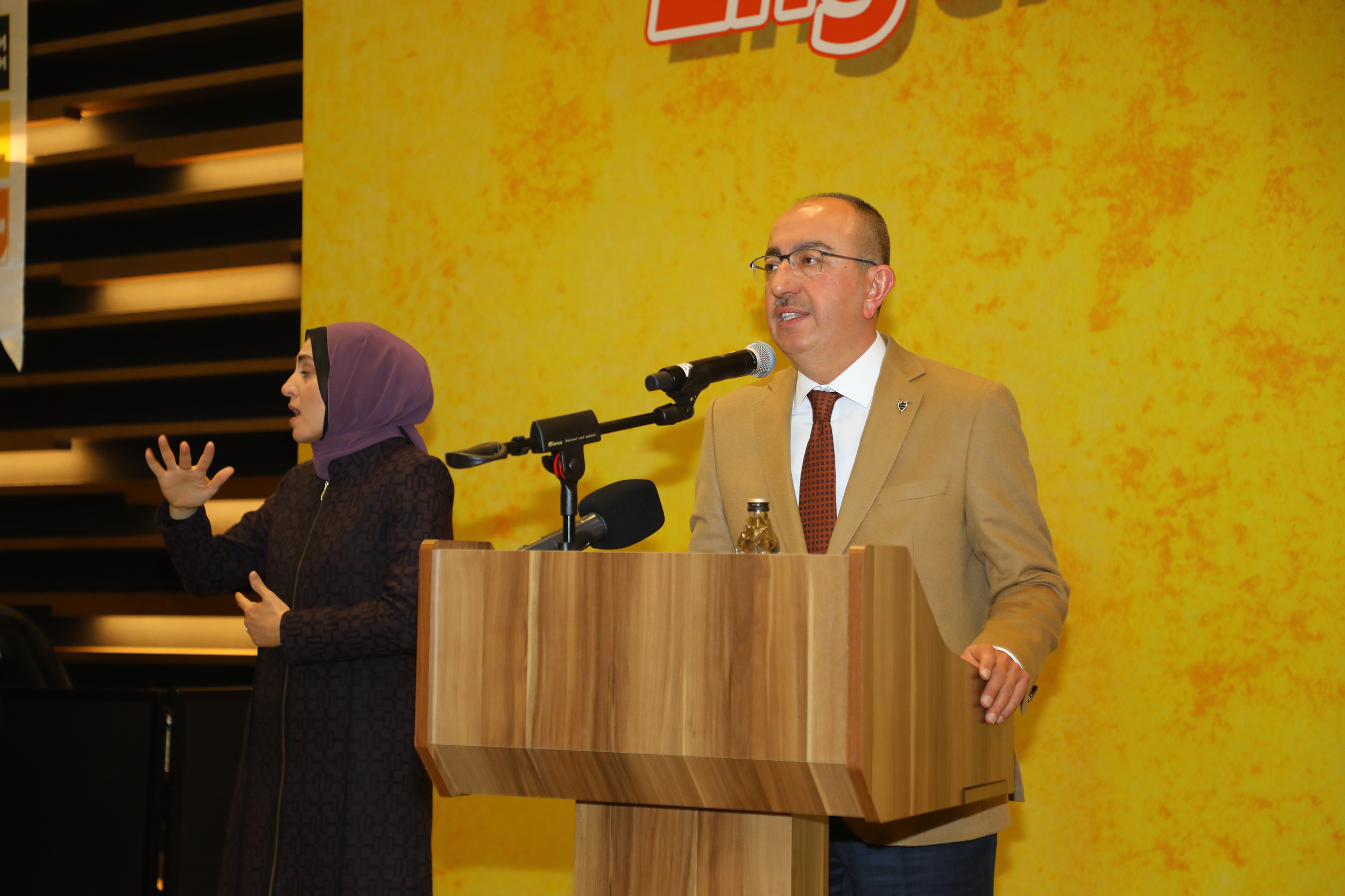 Konya'daki Engelli Derneklerinin Üyeleri Engelliler Günü Programında Buluştu