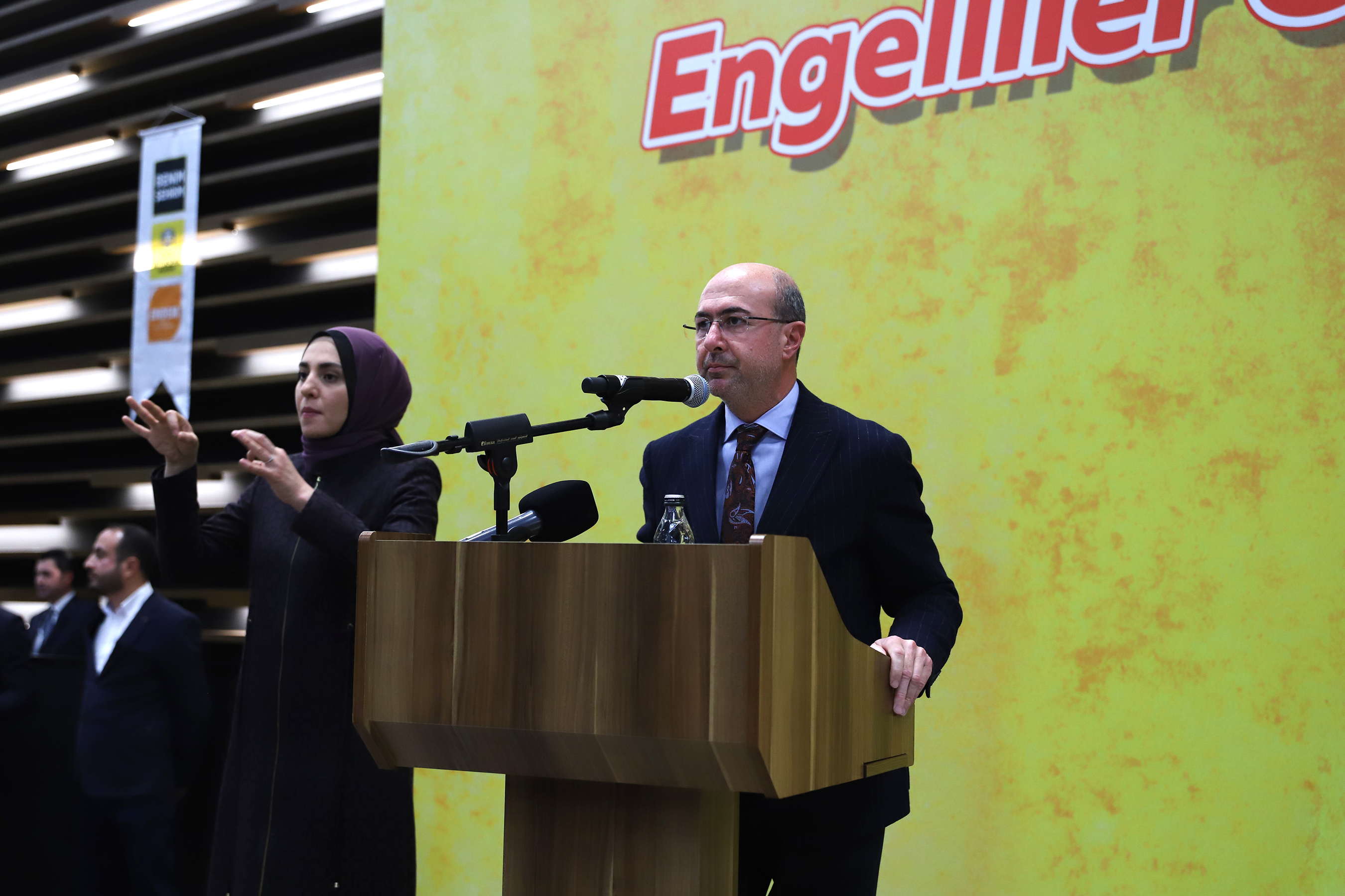 Konya'daki Engelli Derneklerinin Üyeleri Engelliler Günü Programında Buluştu