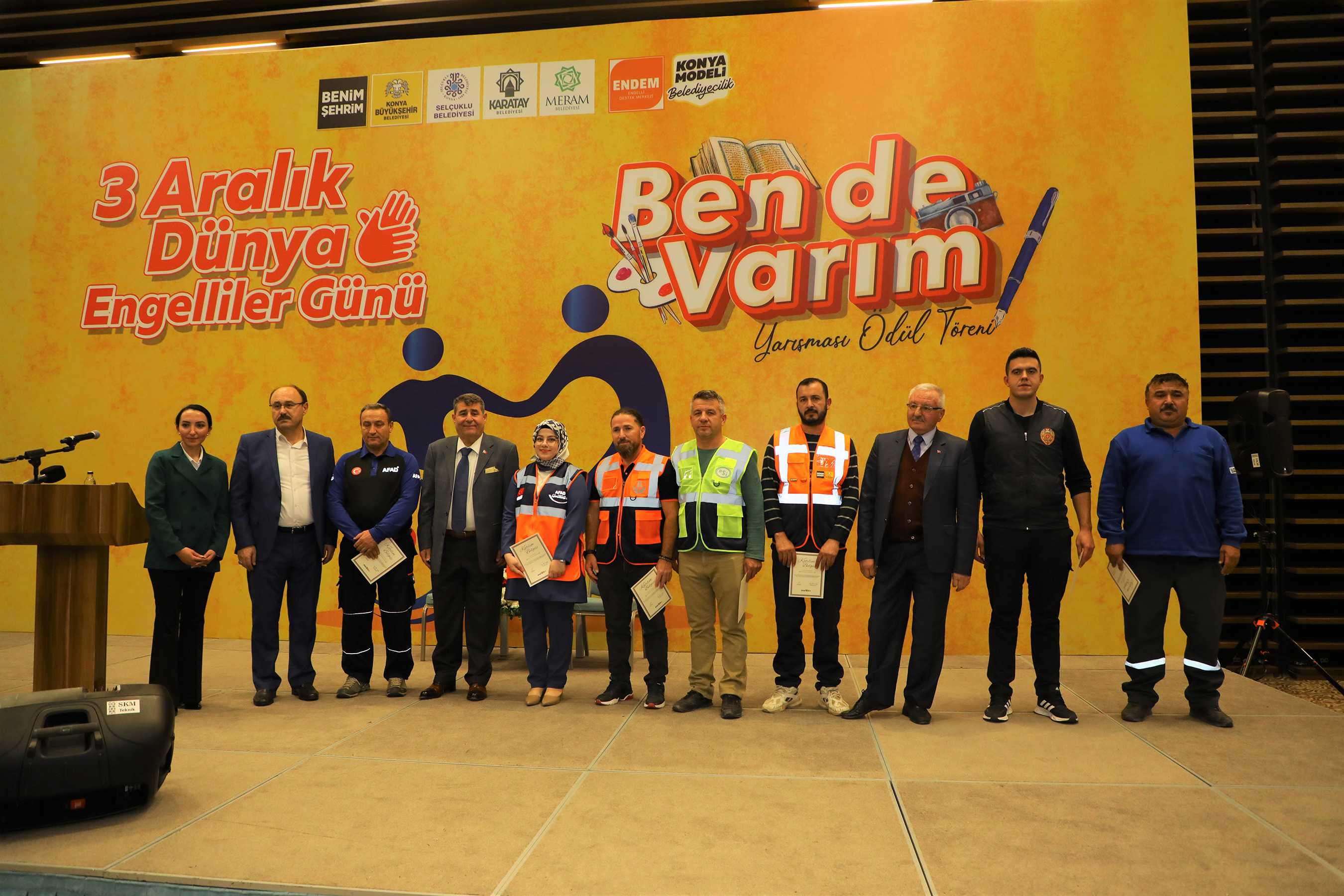Konya'daki Engelli Derneklerinin Üyeleri Engelliler Günü Programında Buluştu